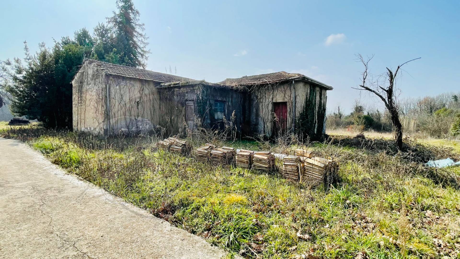 Rudere in vendita a Arce