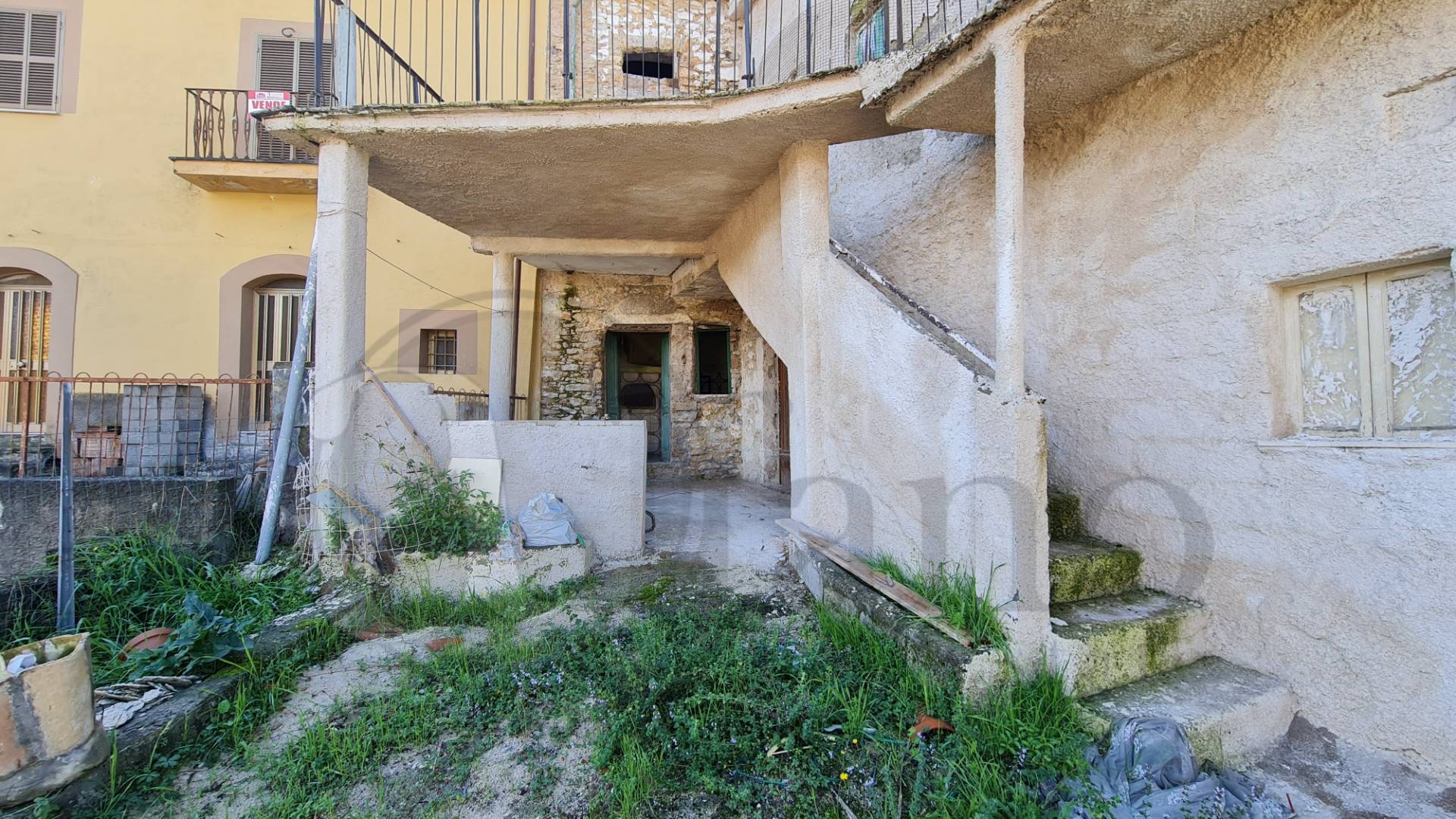 Abitazioni tipiche storiche in vendita a Colfelice, Colfelice (Coldragone)