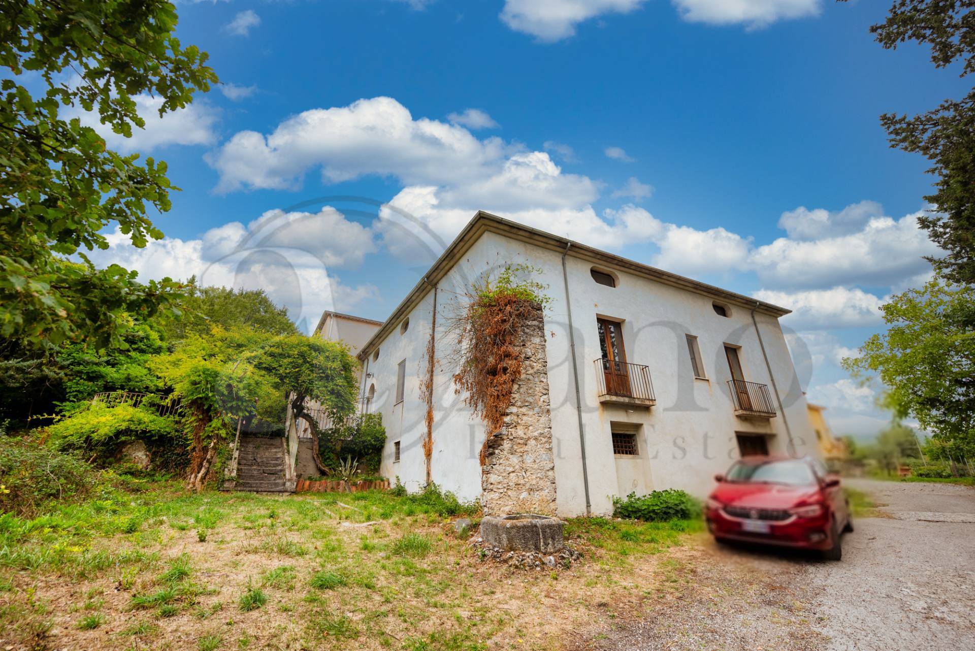 Casale di campagna in vendita a Paterno