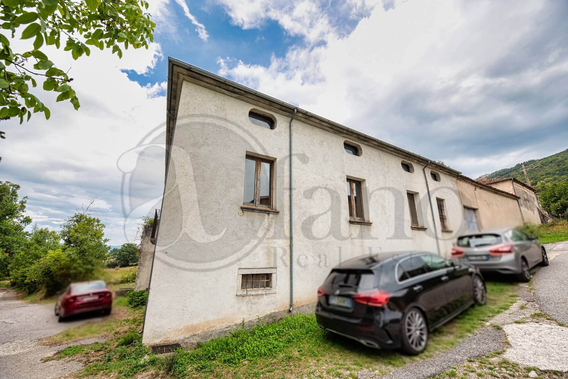 Casale di campagna in vendita a Paterno