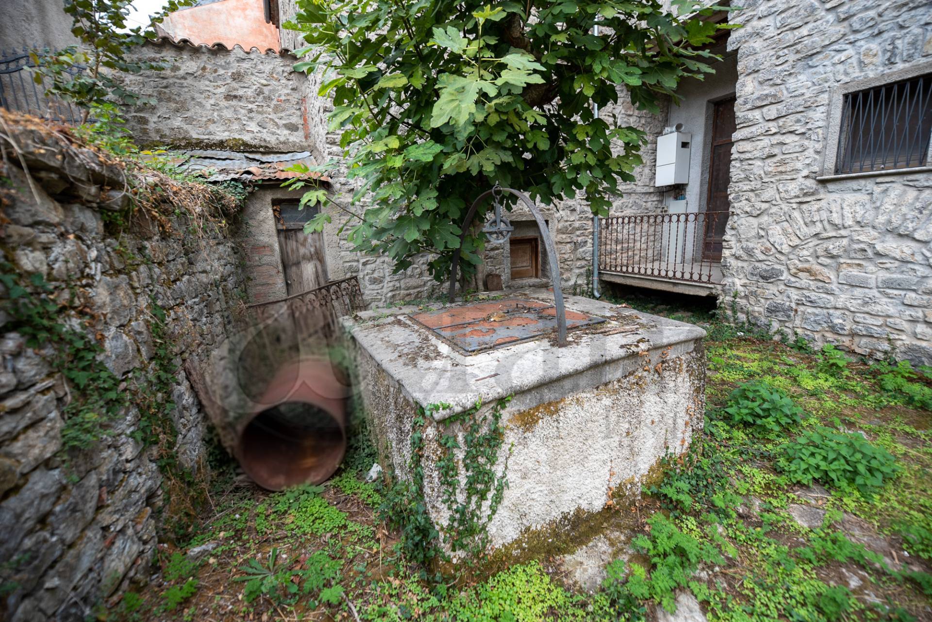 Abitazioni tipiche storiche in vendita a Sasso di Castalda
