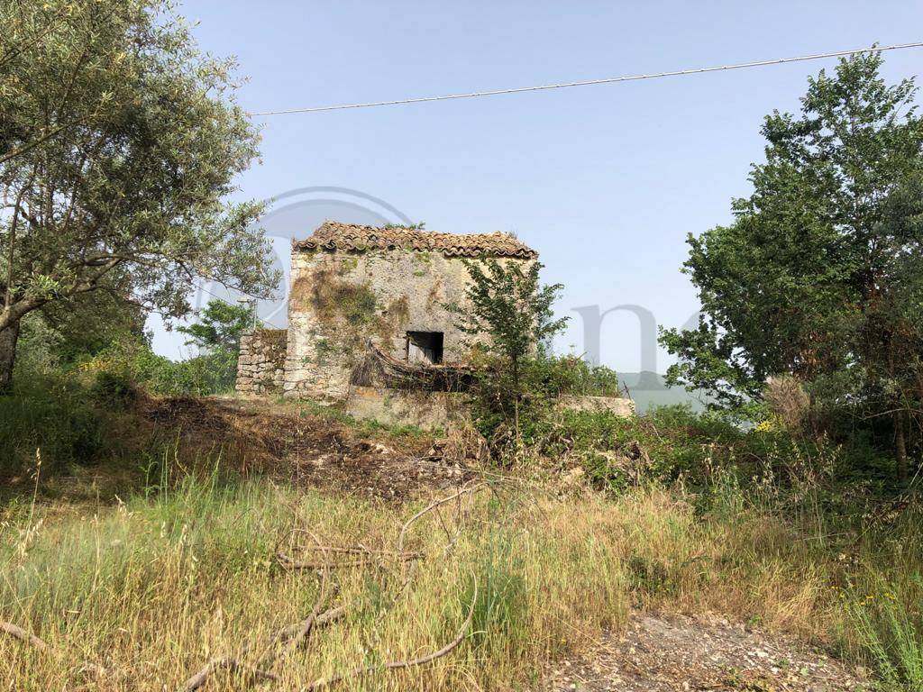 Rudere in vendita a Santopadre