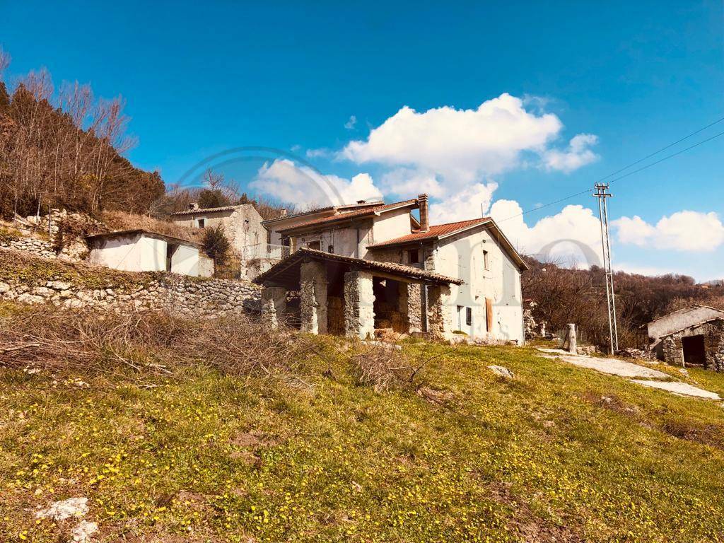 Casale di campagna in vendita a Santopadre