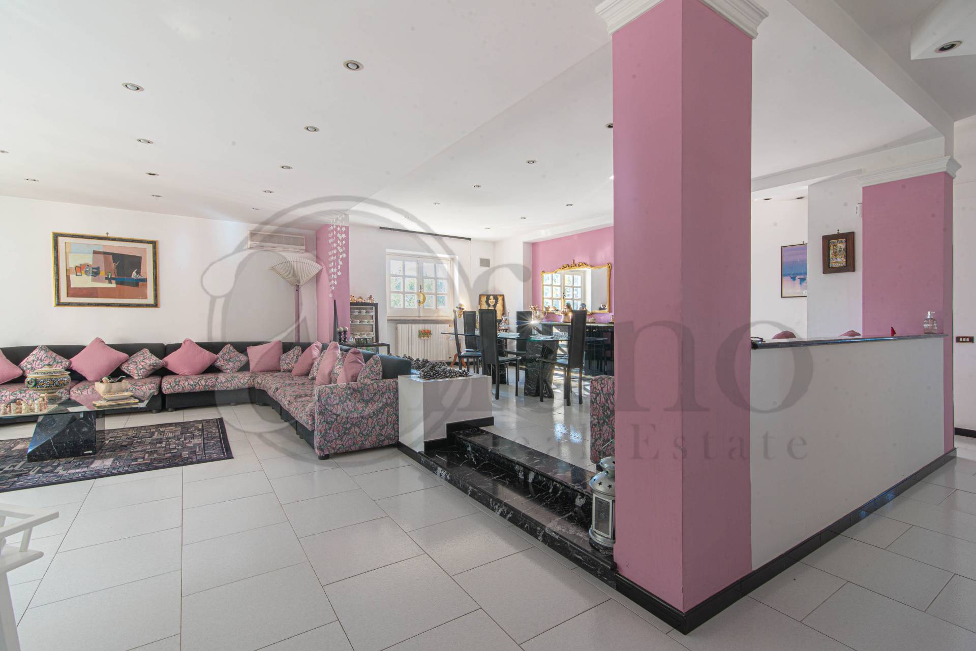 Villa in vendita a Strangolagalli