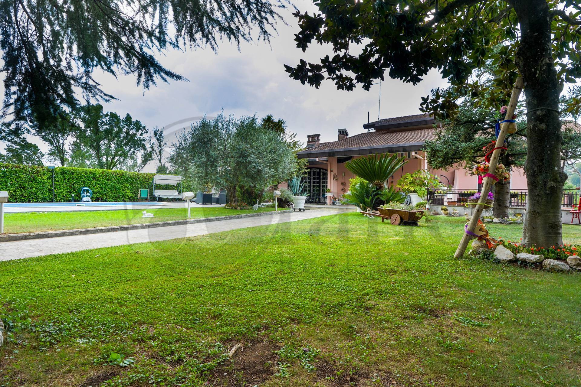 Villa in vendita a Strangolagalli