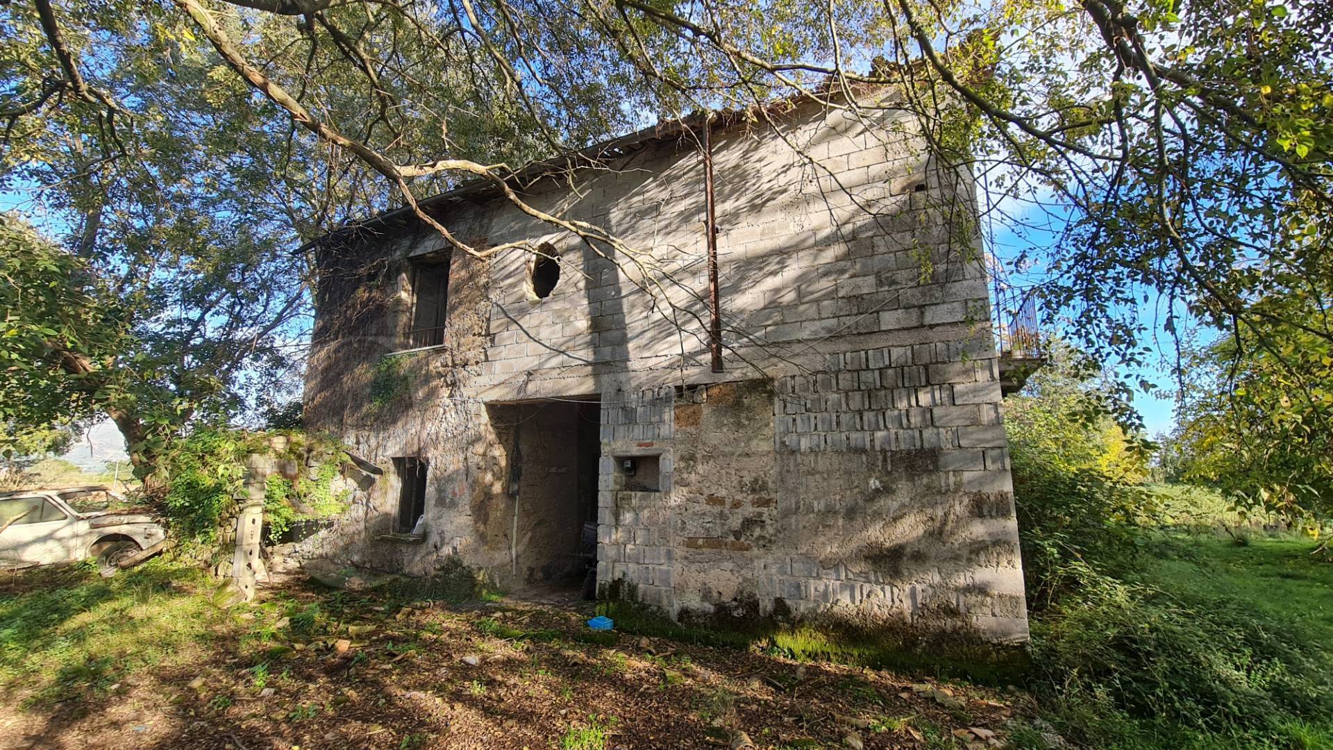 Casale di campagna in vendita a Aquino
