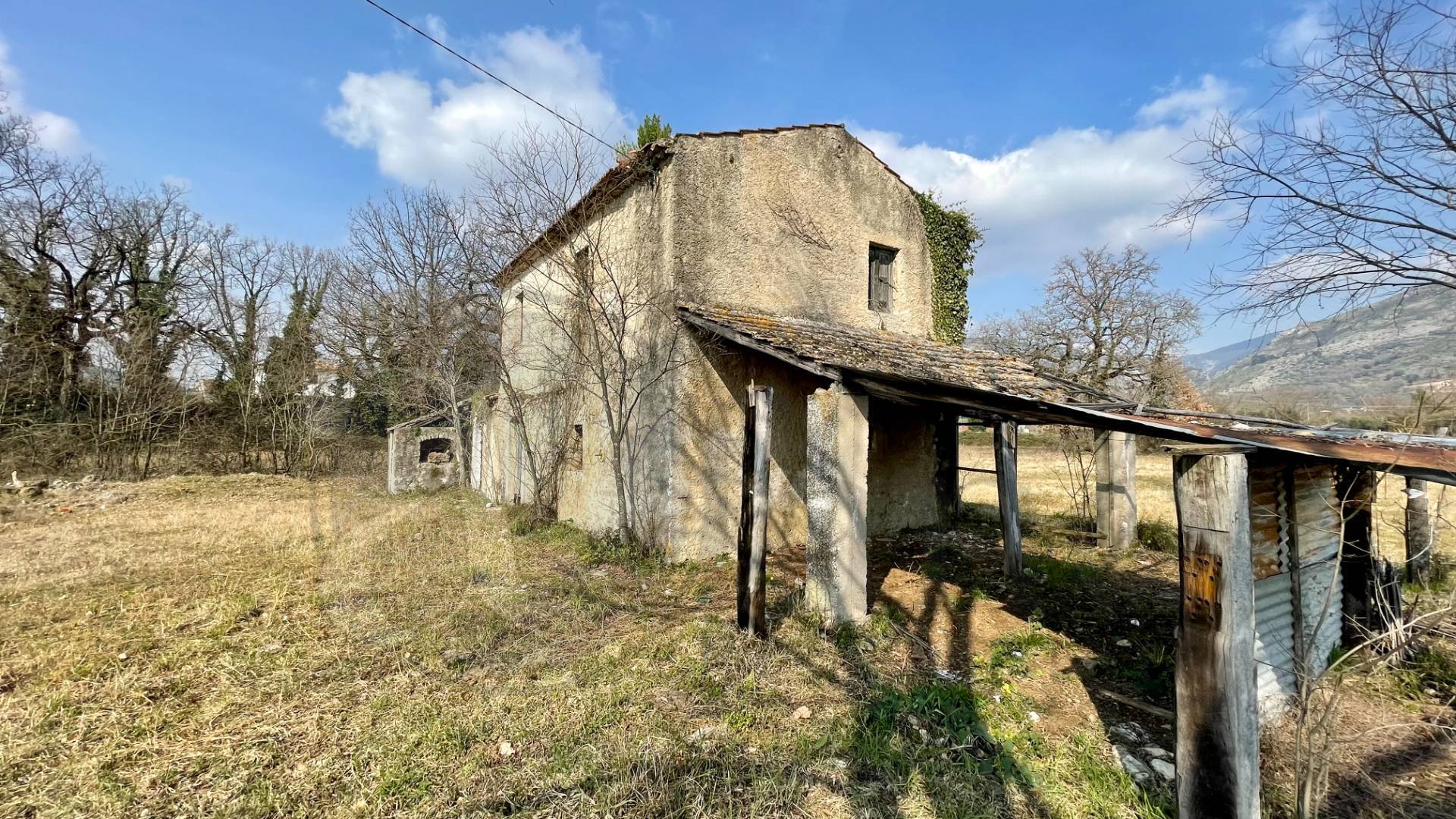 Casale di campagna in vendita a Roccasecca