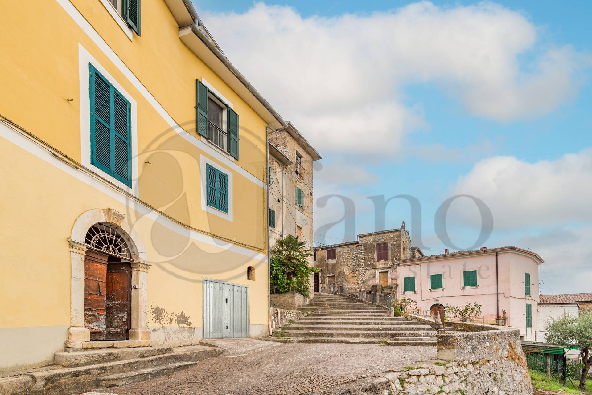 Abitazioni tipiche storiche in vendita a Arce