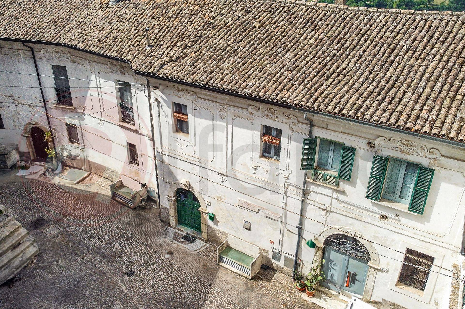 Abitazioni tipiche storiche in vendita a Arce