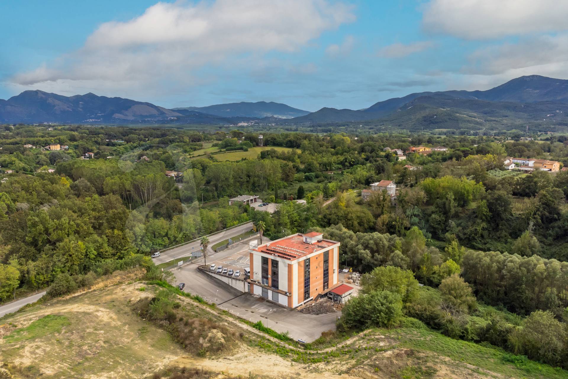 Locale commerciale in vendita a Pignataro Interamna