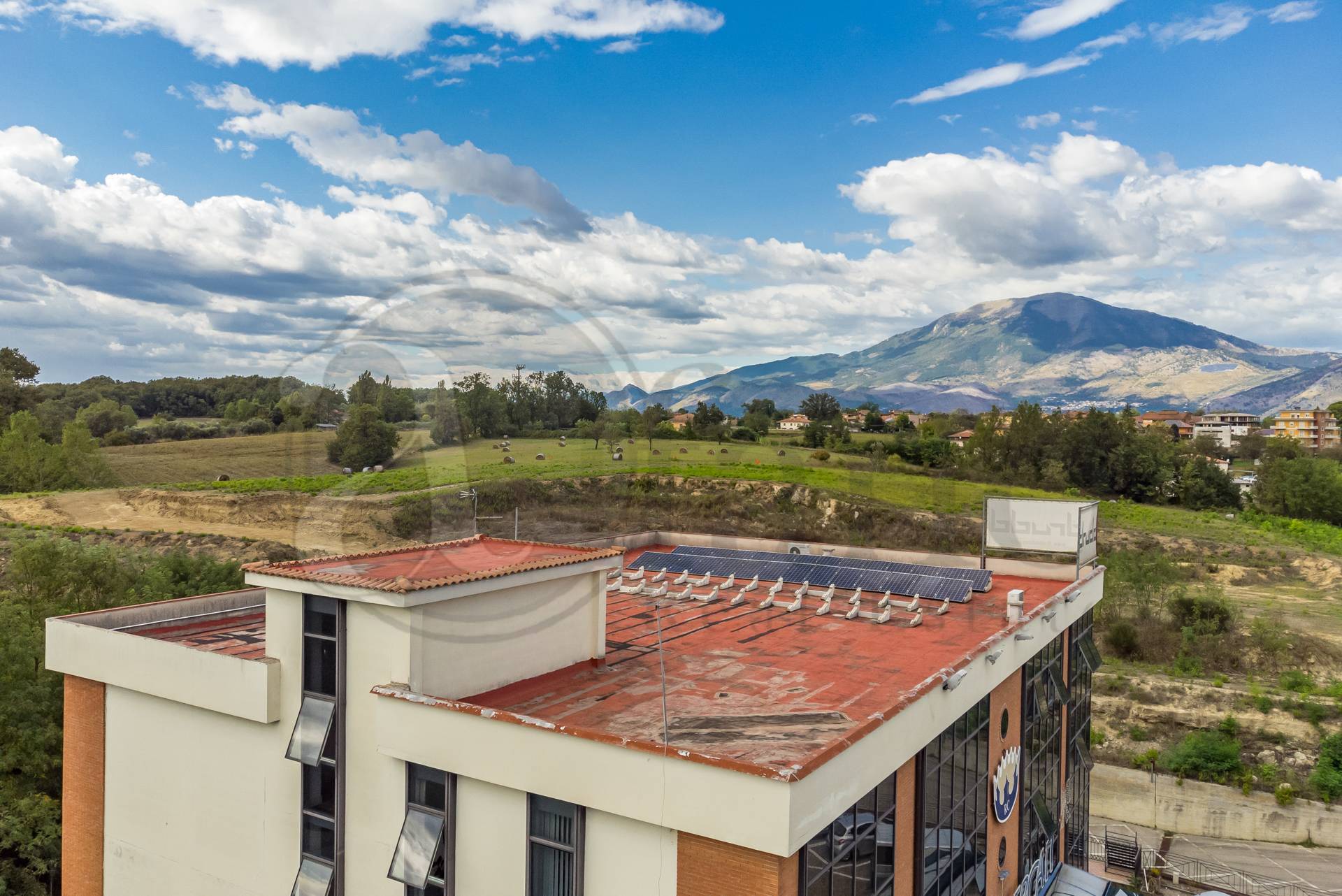 Locale commerciale in vendita a Pignataro Interamna