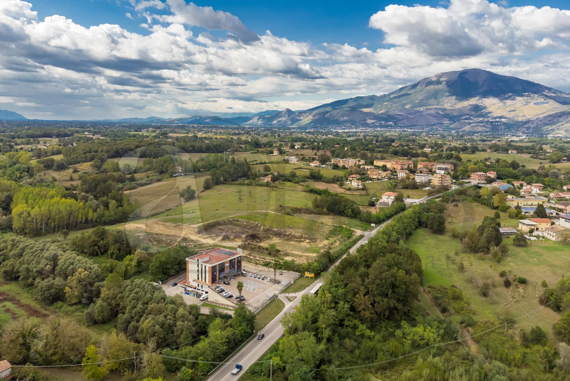 Locale commerciale in vendita a Pignataro Interamna