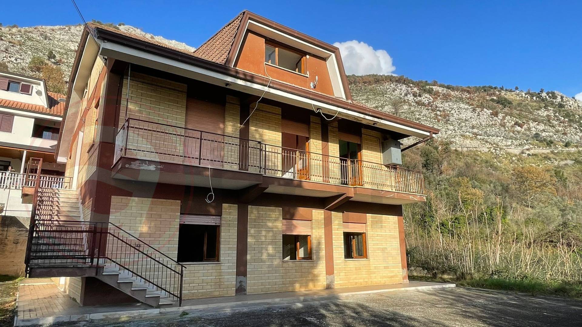 Villa bifamiliare in vendita a Roccasecca