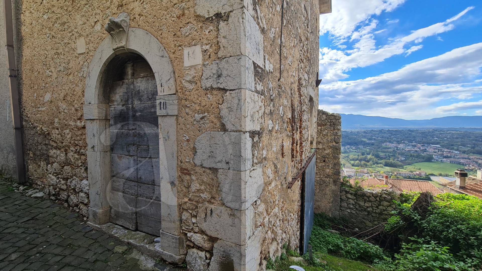 Abitazioni tipiche storiche in vendita a Arce