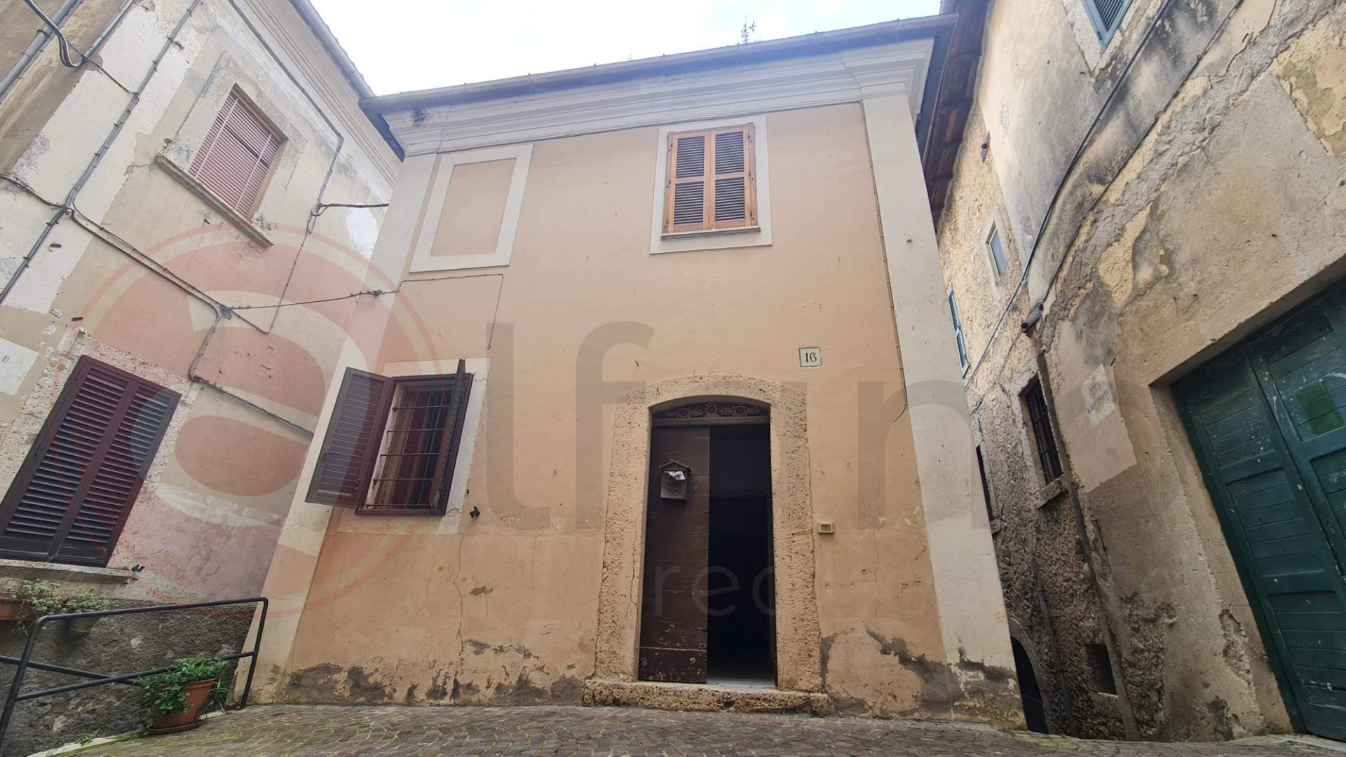 Abitazioni tipiche storiche in vendita a Arpino