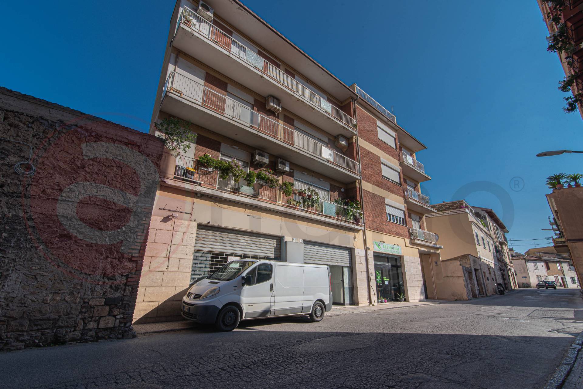 Locale commerciale in vendita a Terracina