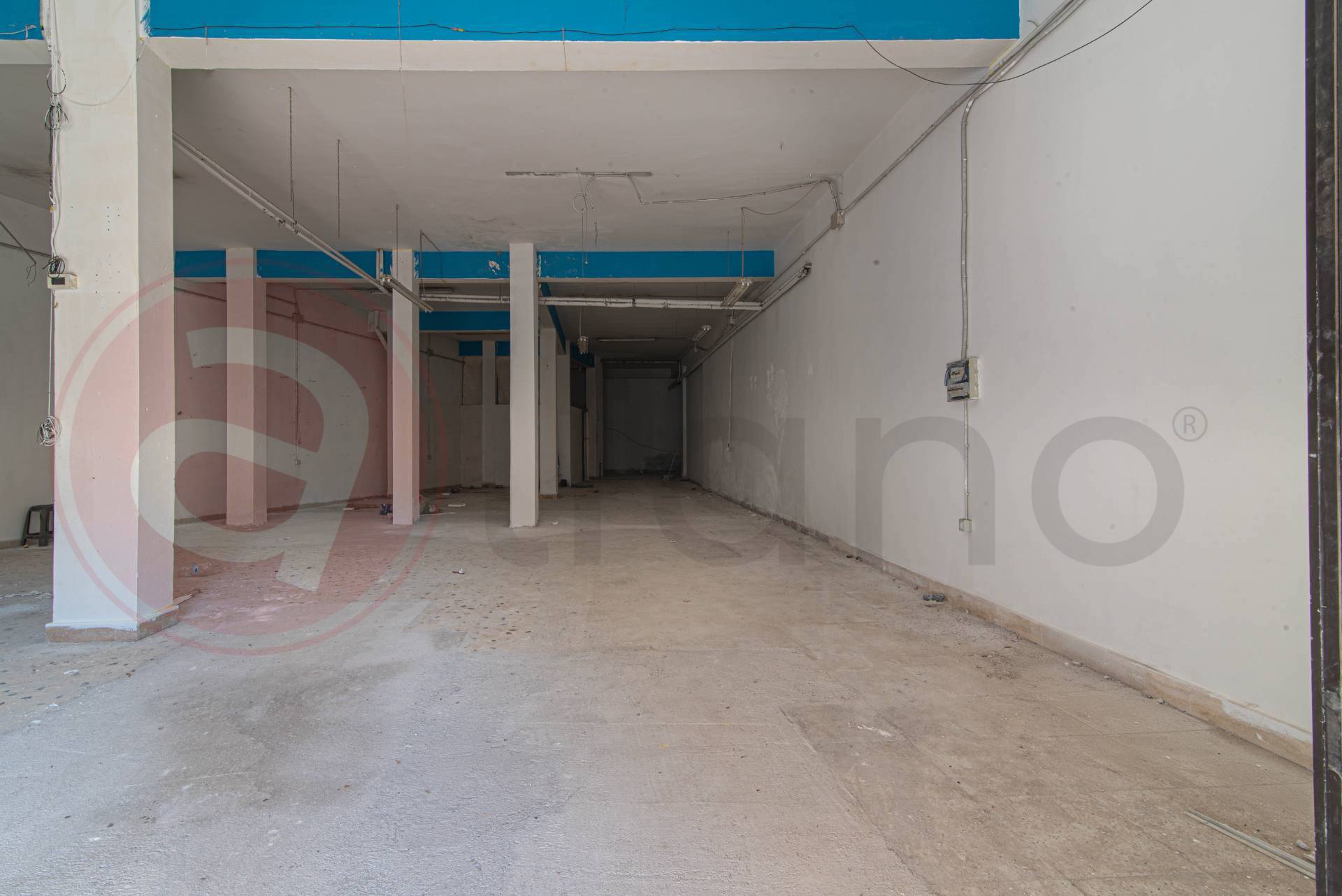 Locale commerciale in vendita a Terracina