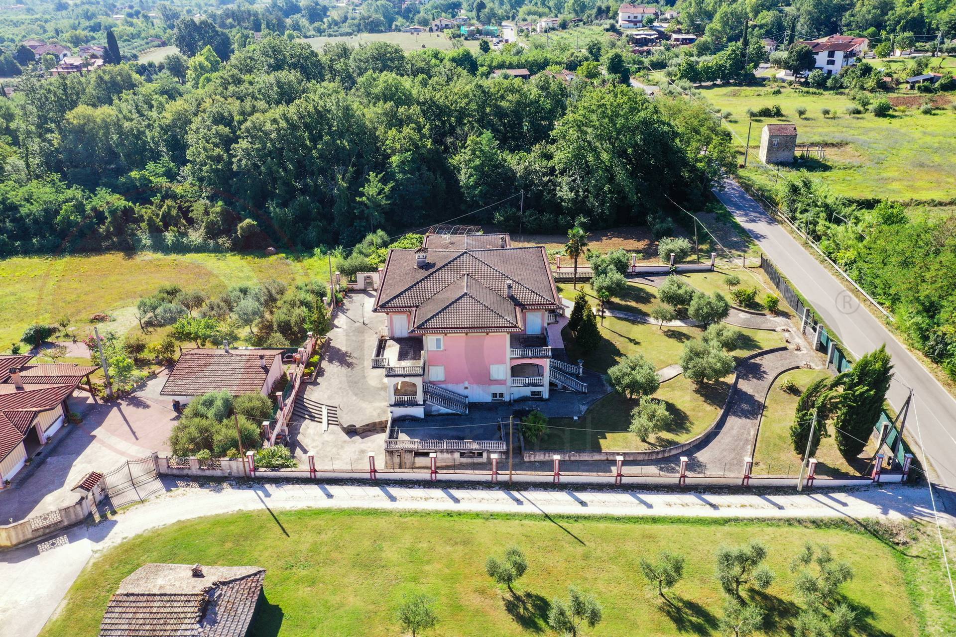 Villa bifamiliare in vendita a San Giovanni Incarico