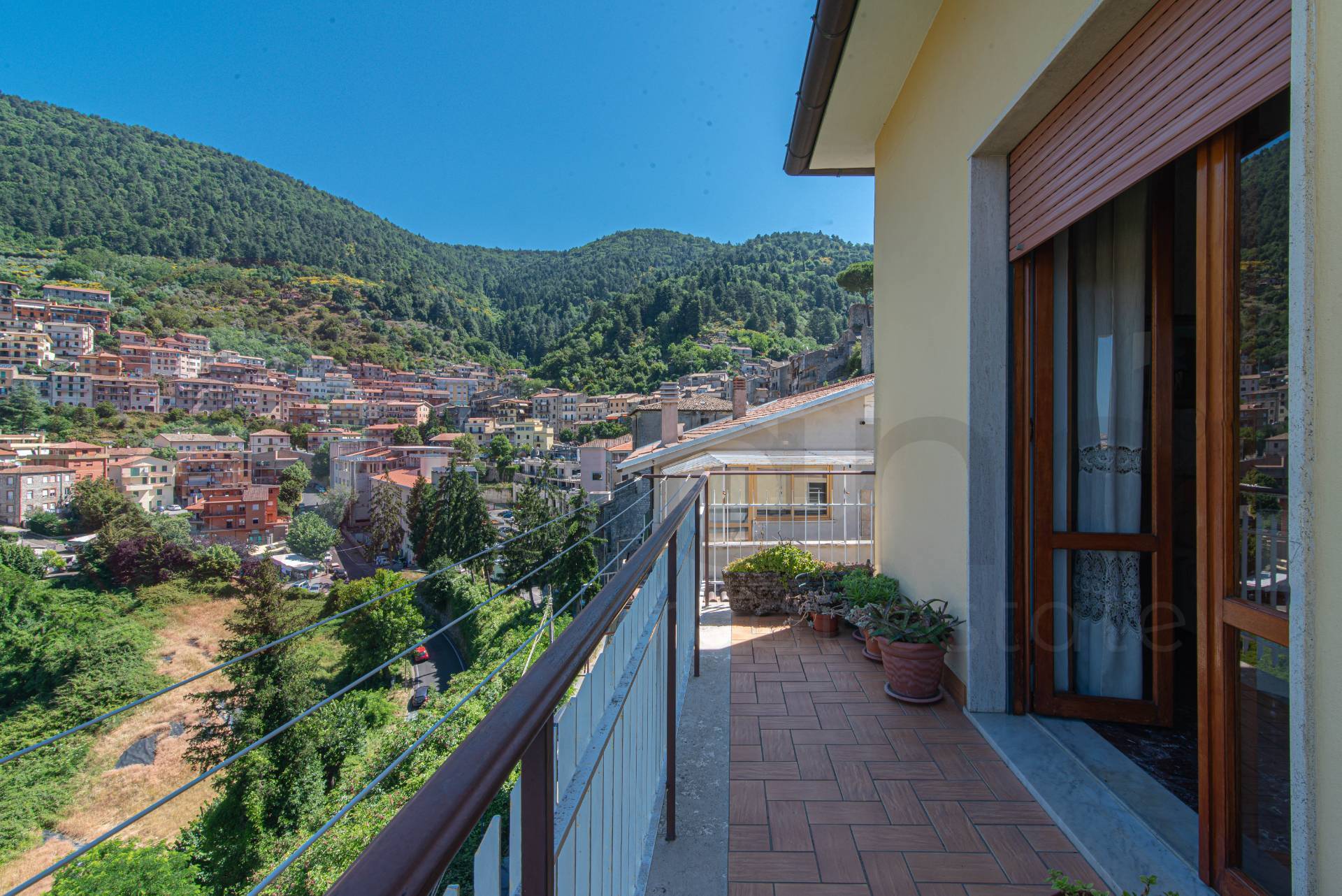 Palazzo intero stabile in vendita a Piglio