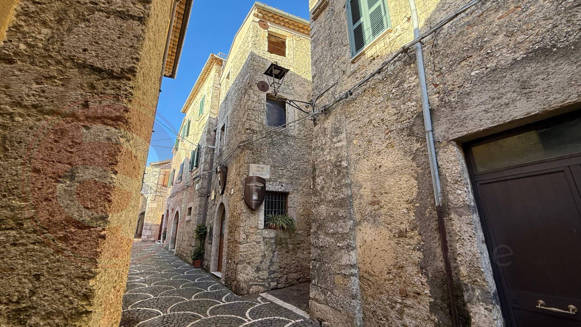 Palazzo storico in vendita a Santopadre