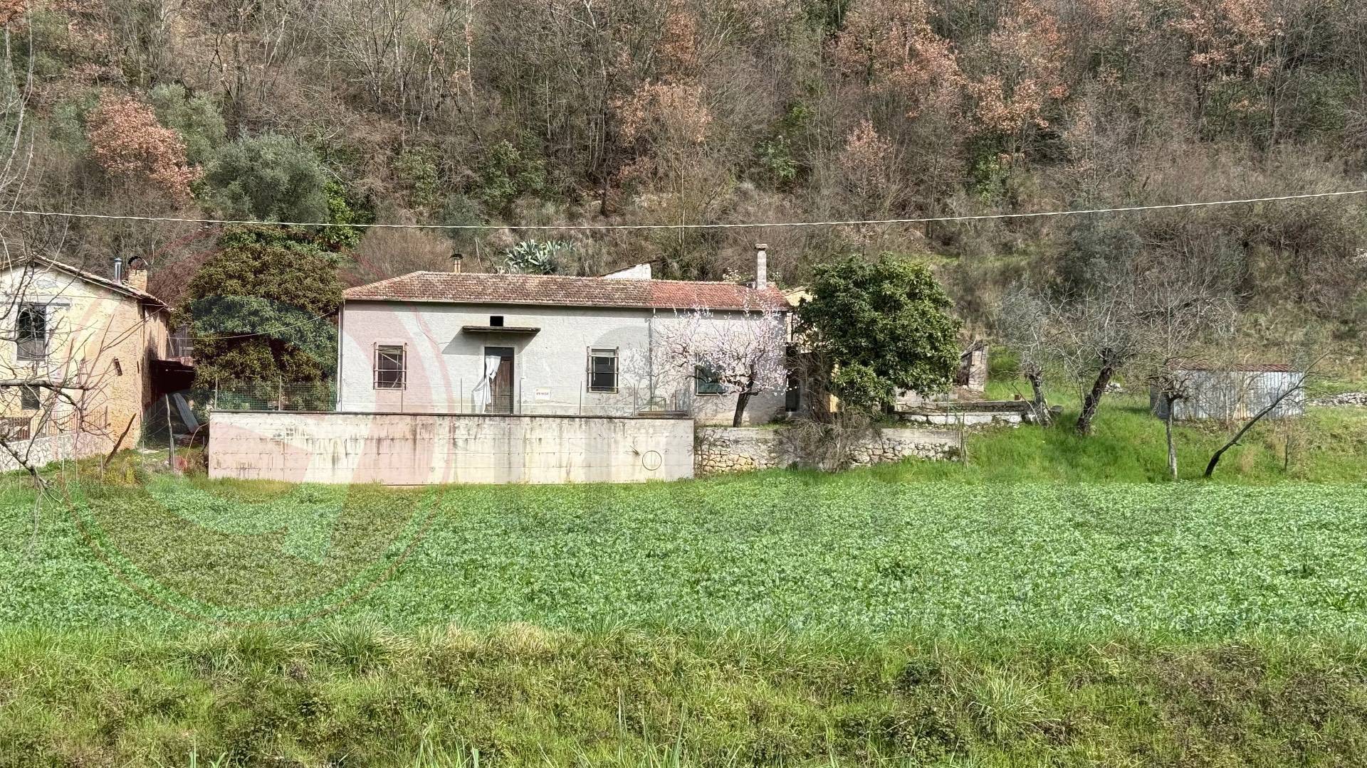 Casale di campagna in vendita a Arpino