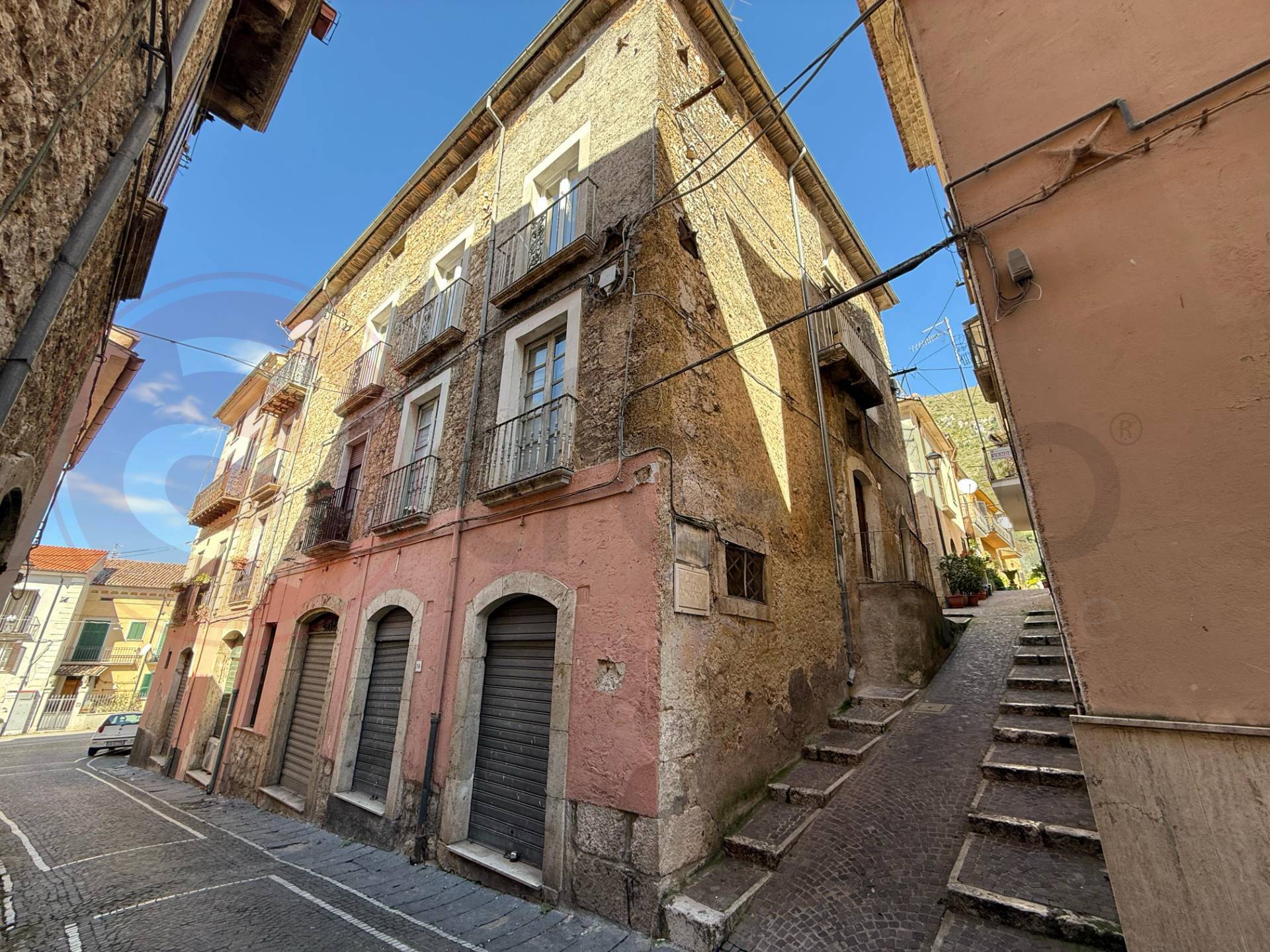 Abitazioni tipiche storiche in vendita a Roccasecca, Centro storico