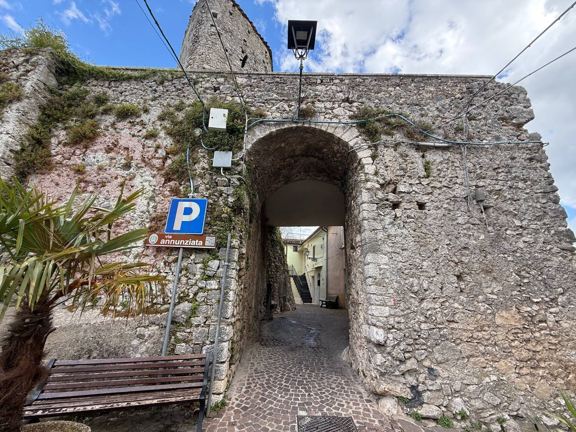 Abitazioni tipiche storiche in vendita a Ciorlano