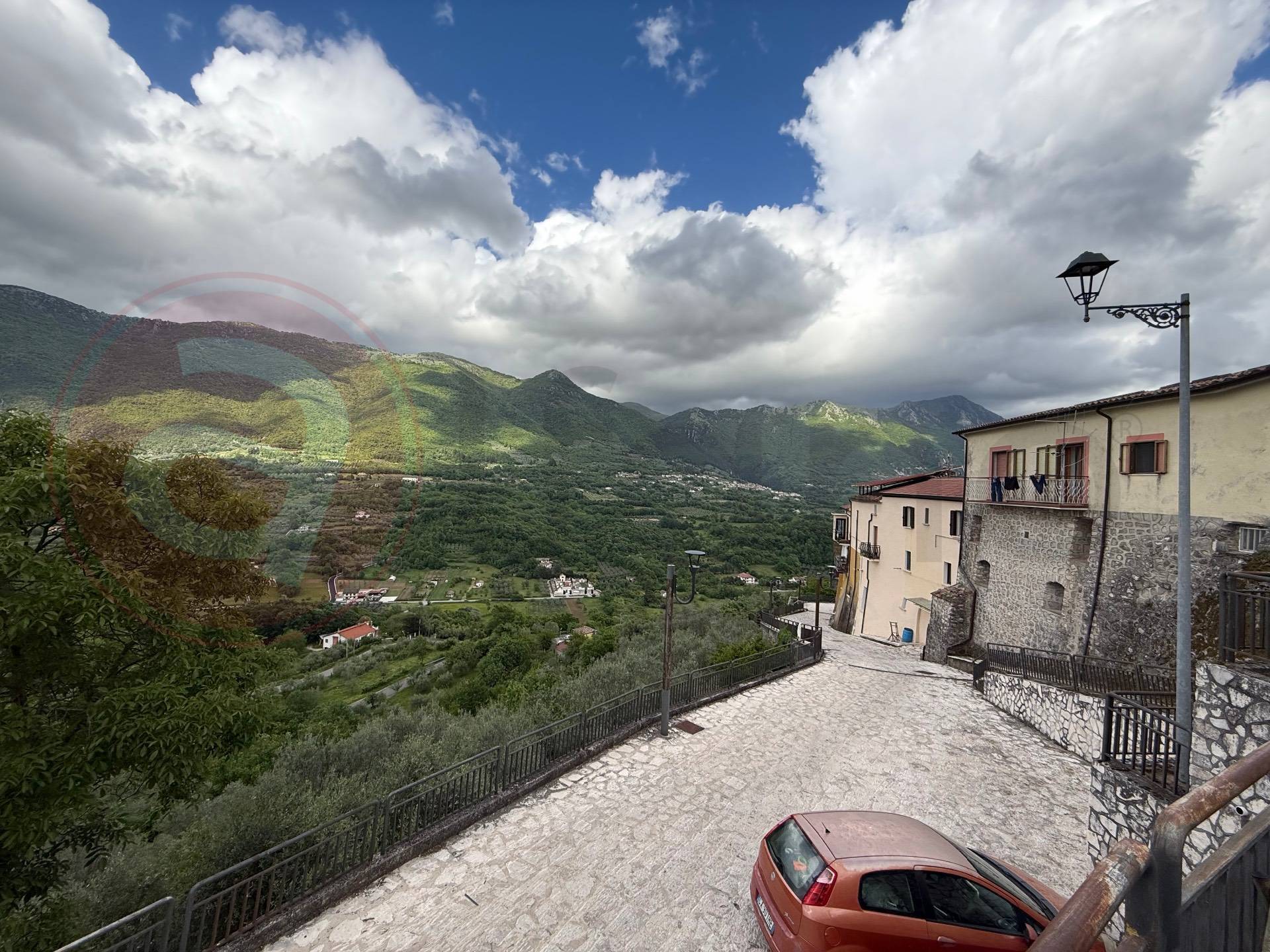 Abitazioni tipiche storiche in vendita a Ciorlano