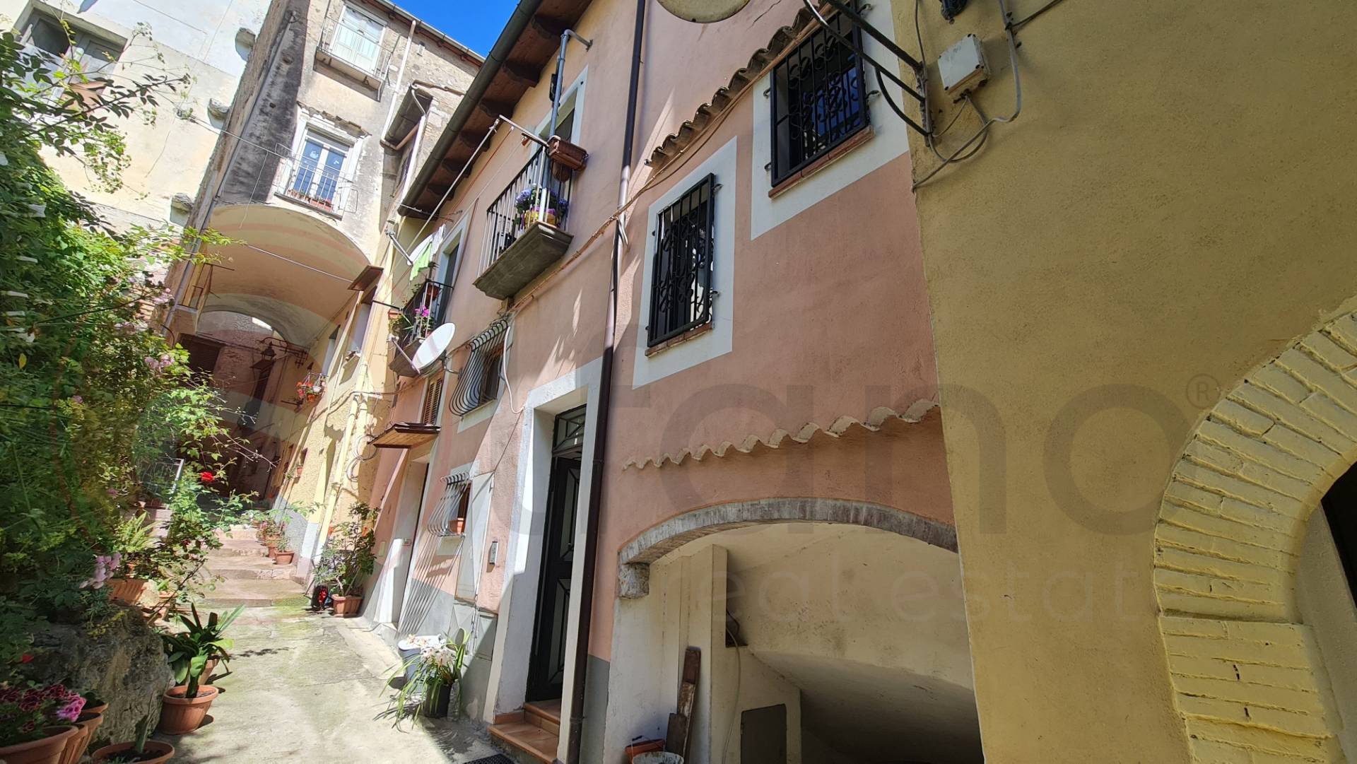 Abitazioni tipiche storiche in vendita a Itri