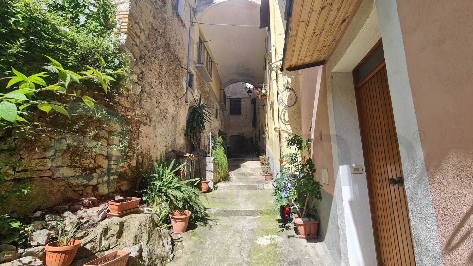 Abitazioni tipiche storiche in vendita a Itri