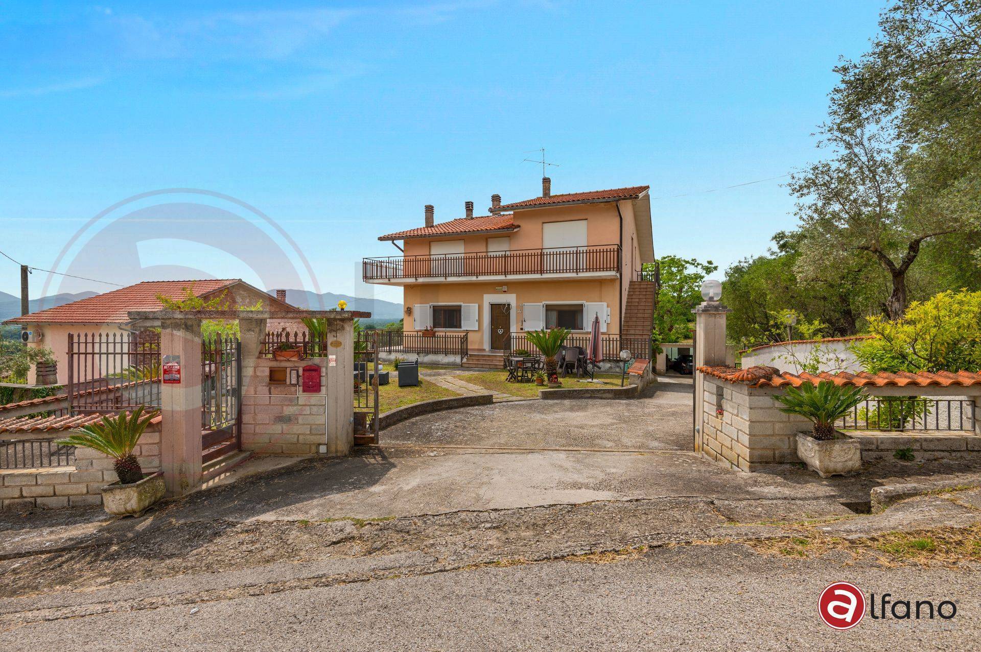 Casa indipendente in vendita a Colfelice, Villafelice