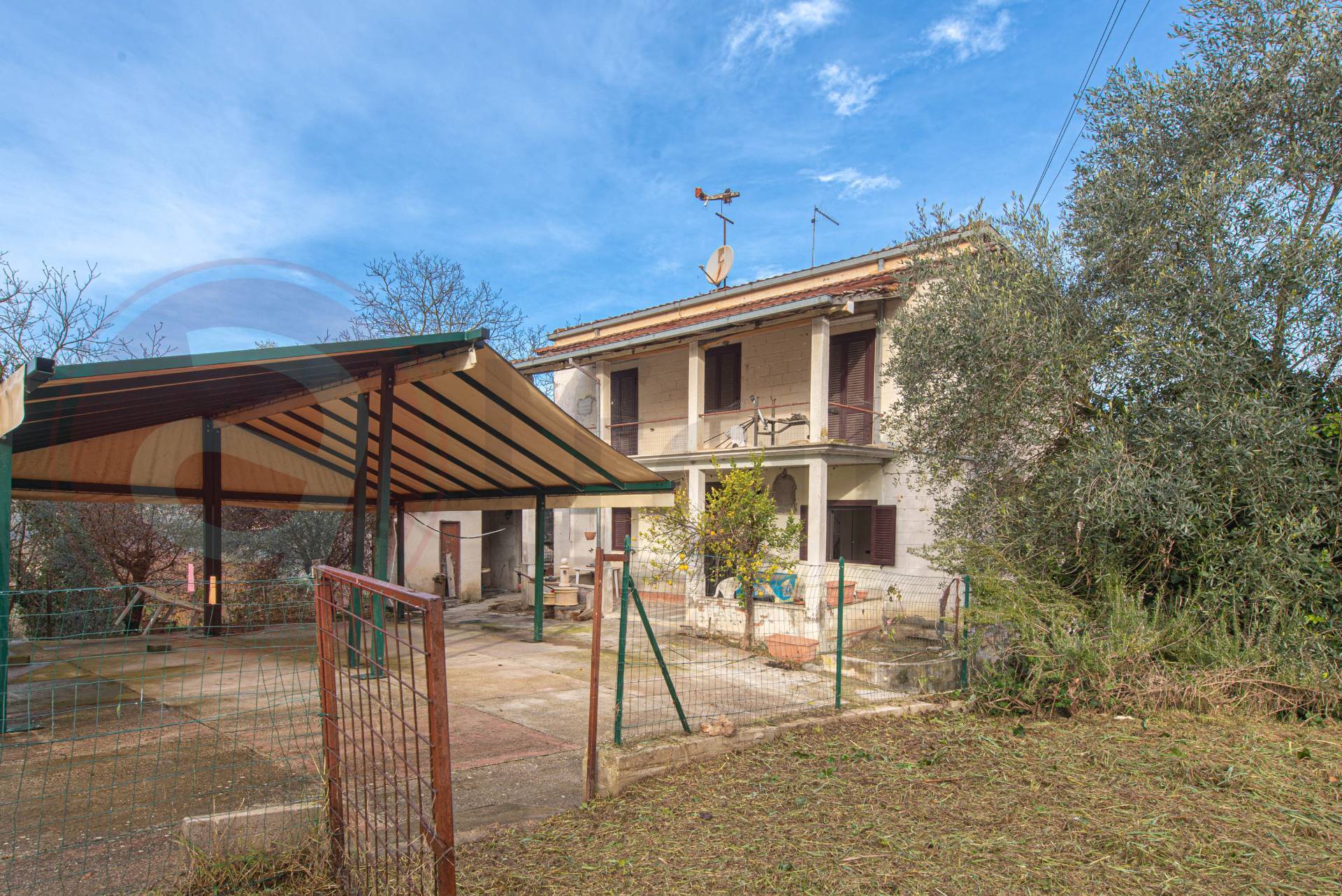 Casa indipendente in vendita a Torrice