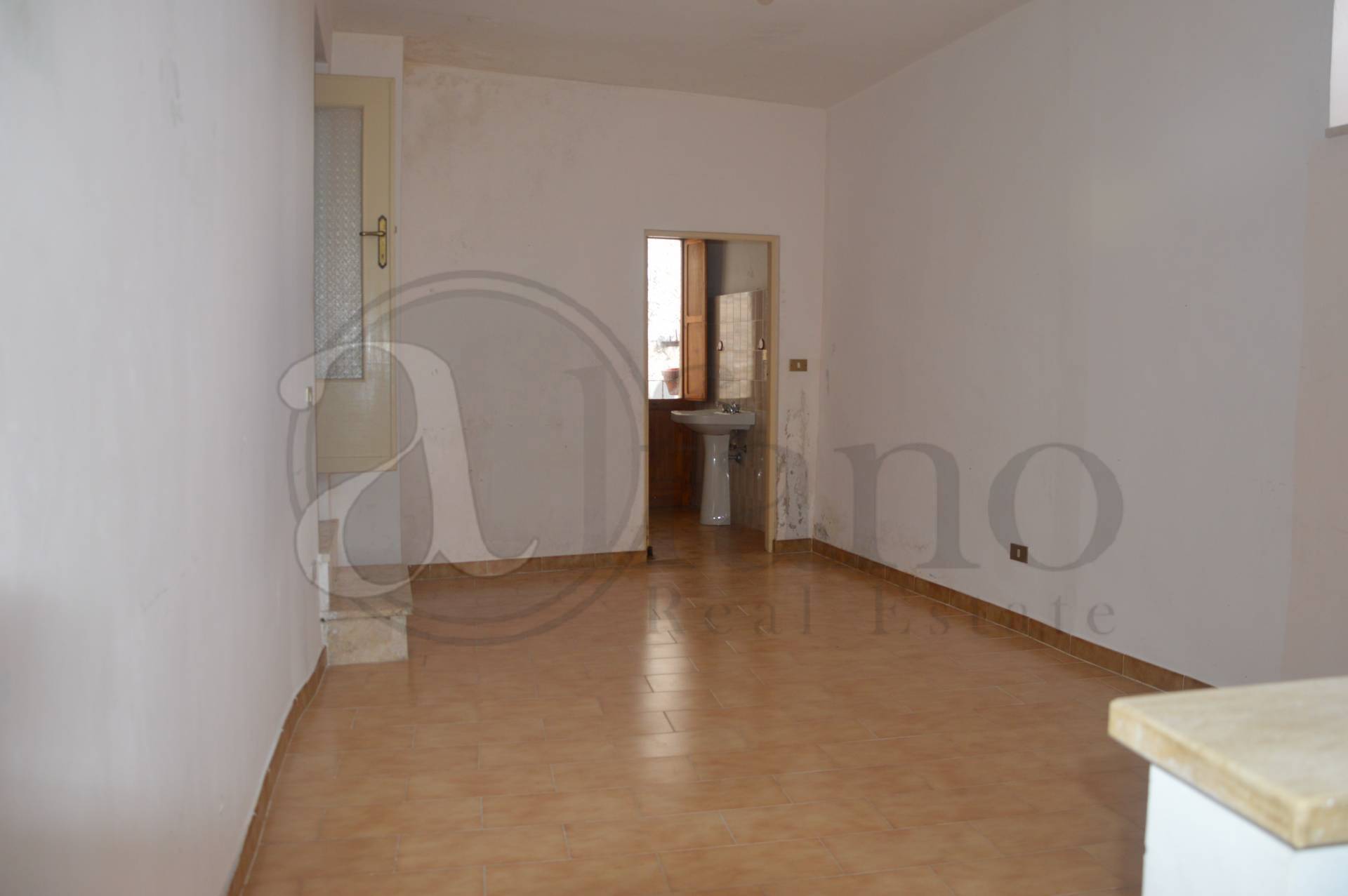 Abitazioni tipiche storiche in vendita a Settefrati