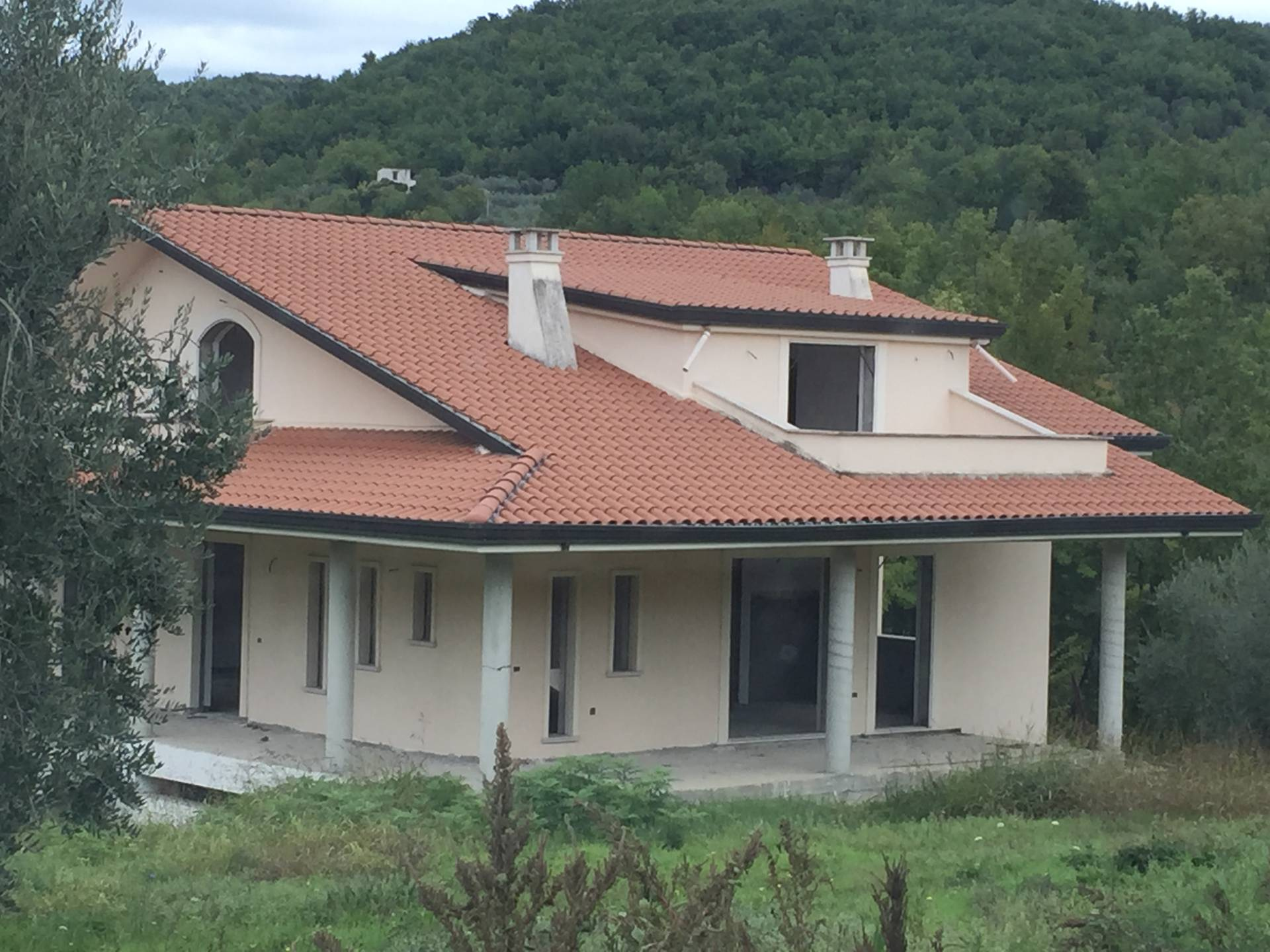 Villa trifamiliare in vendita a Fontana Liri