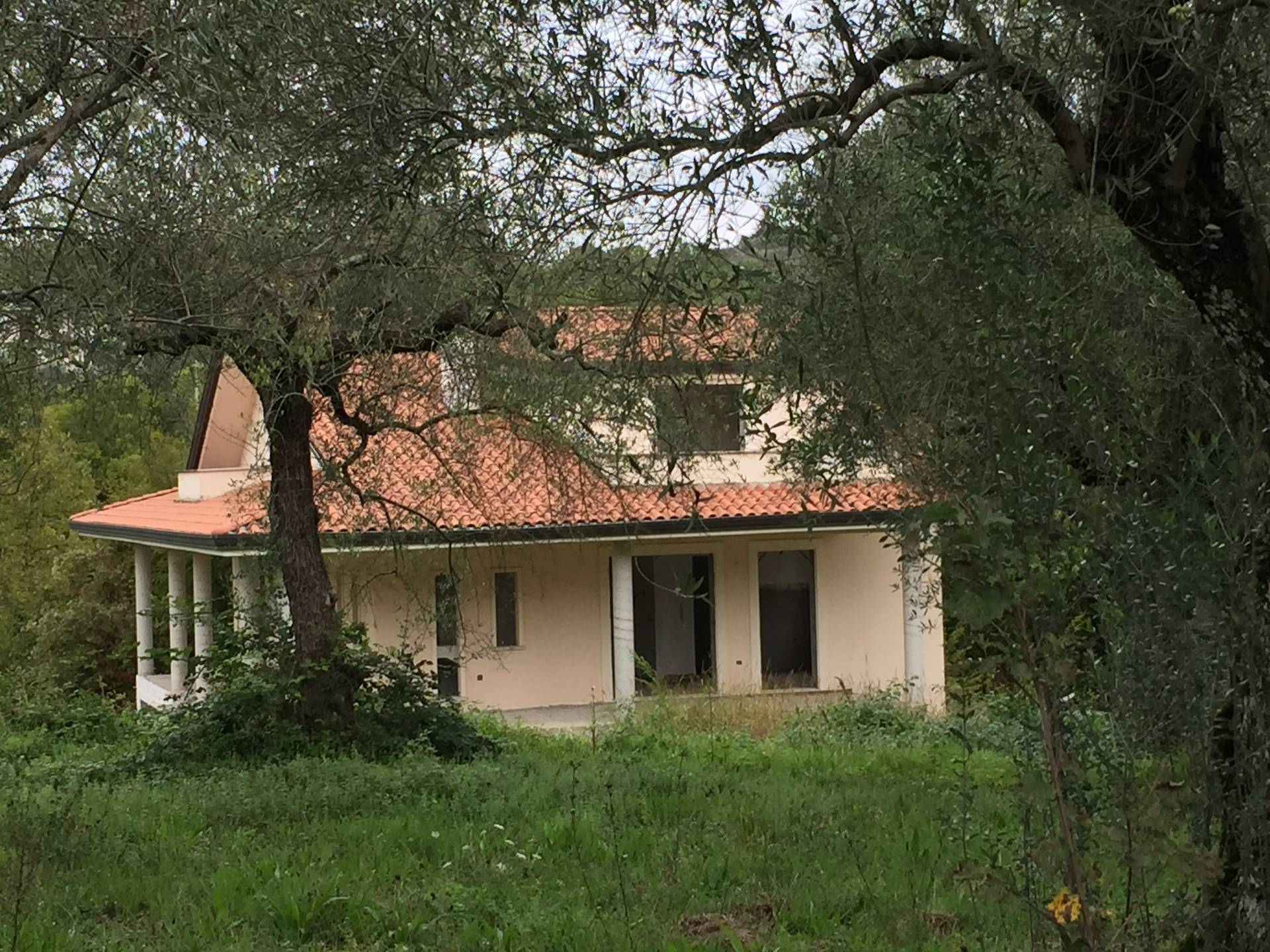 Villa trifamiliare in vendita a Fontana Liri