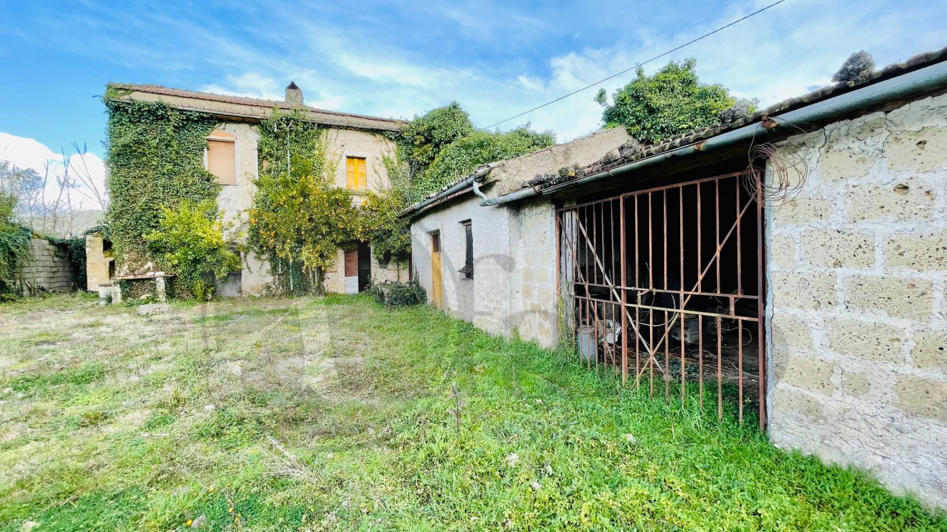 Casale di campagna in vendita a Roccasecca