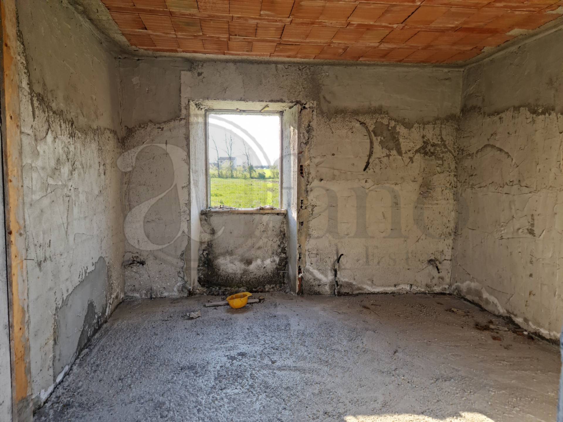 Casale di campagna in vendita a Ceprano