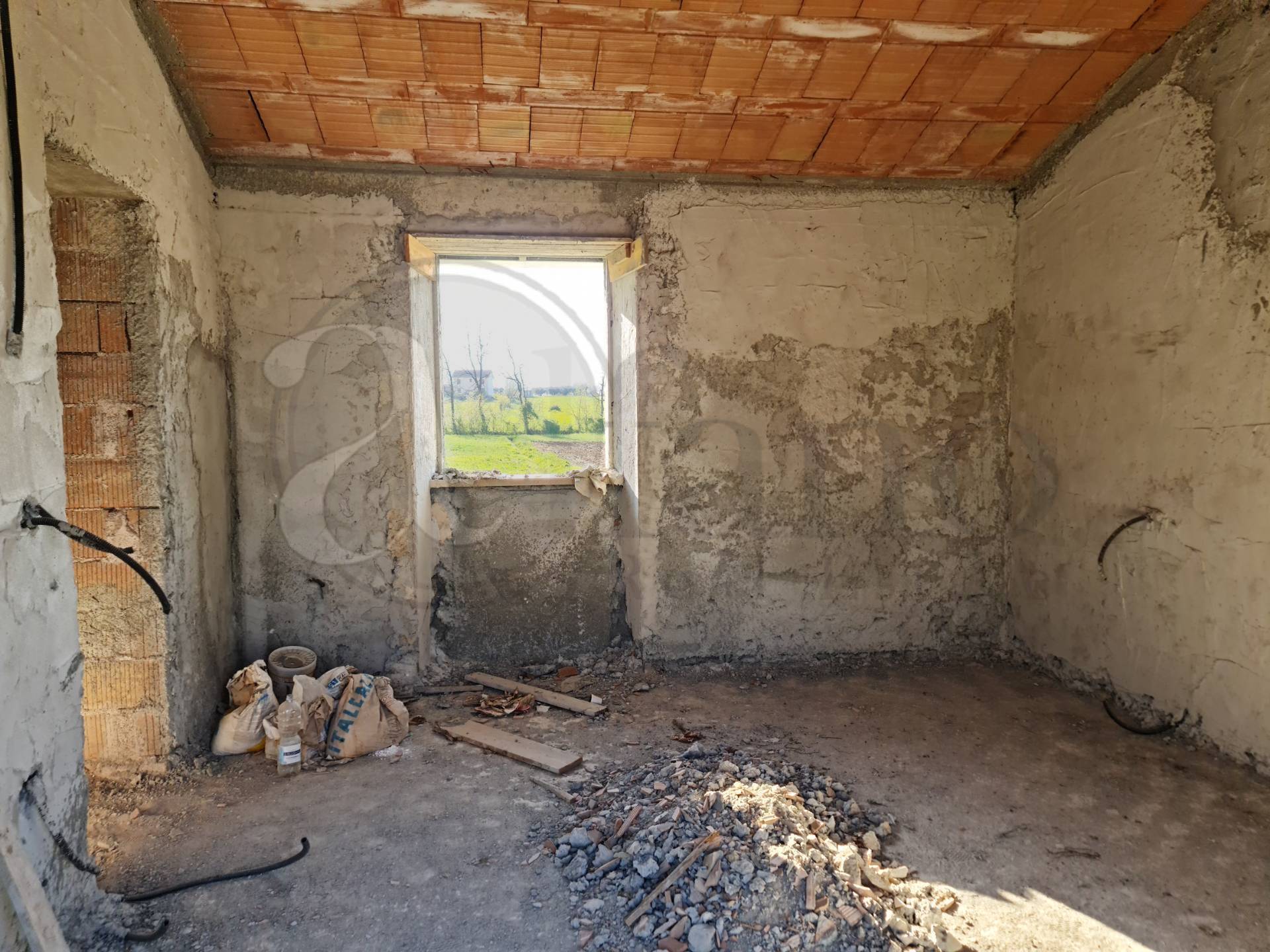 Casale di campagna in vendita a Ceprano