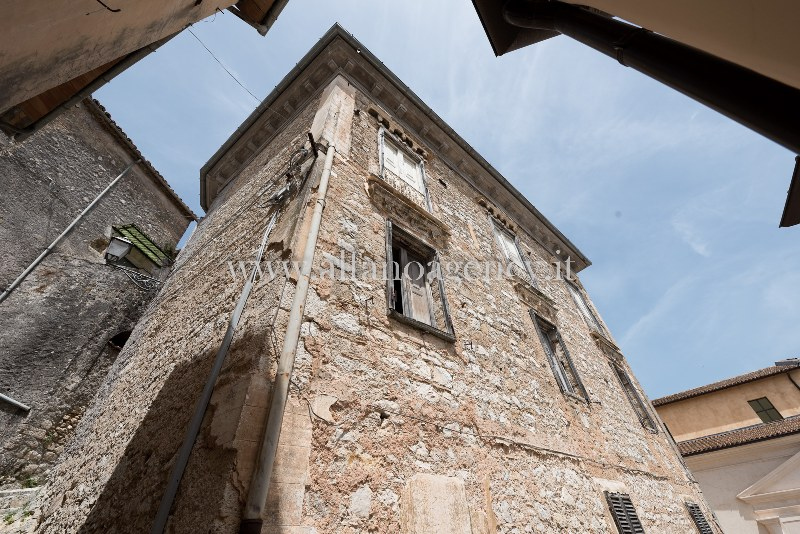 Abitazioni tipiche storiche in vendita a Fontana Liri, Fontana Liri Superiore