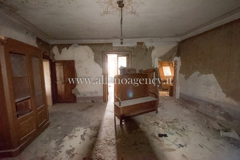 Abitazioni tipiche storiche in vendita a Fontana Liri, Fontana Liri Superiore