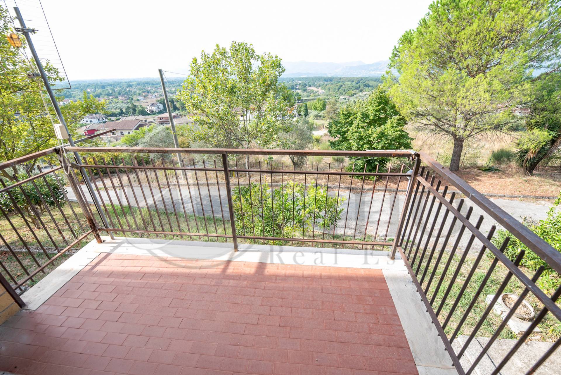 Appartamento in vendita a Colfelice