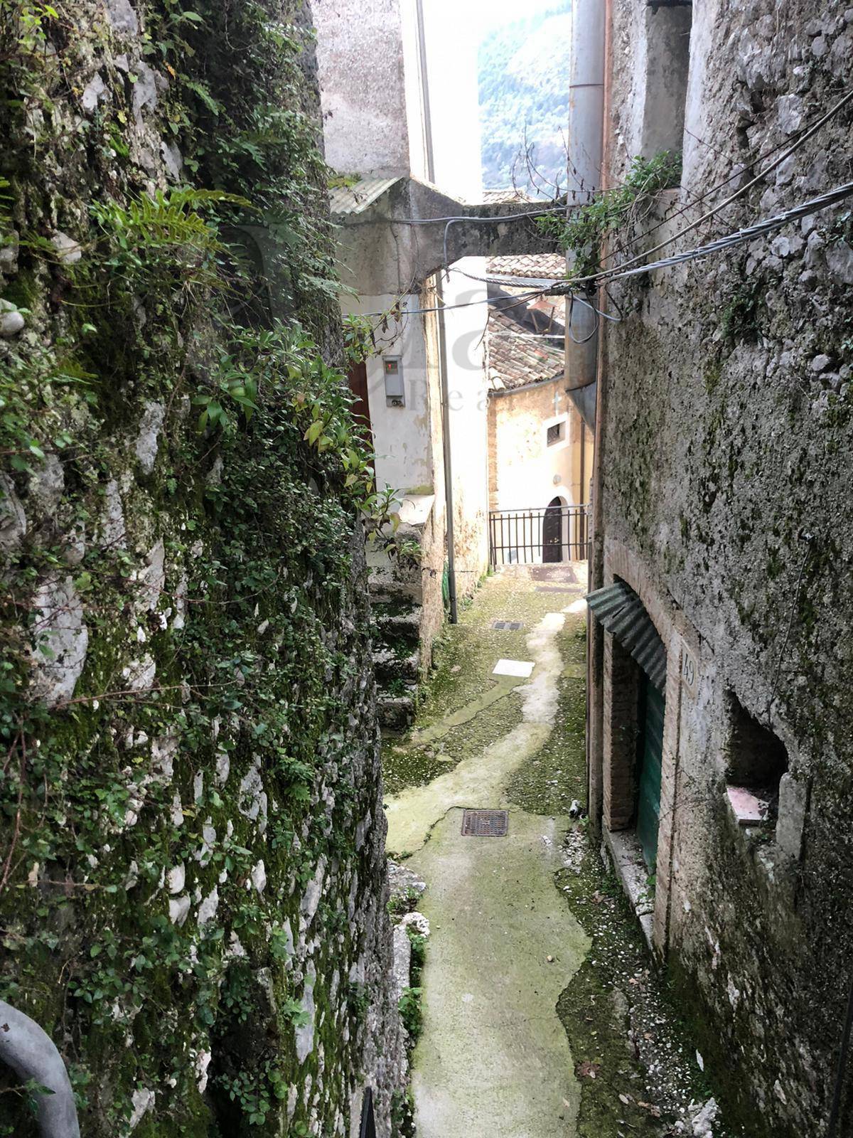 Abitazioni tipiche storiche in vendita a Colle San Magno