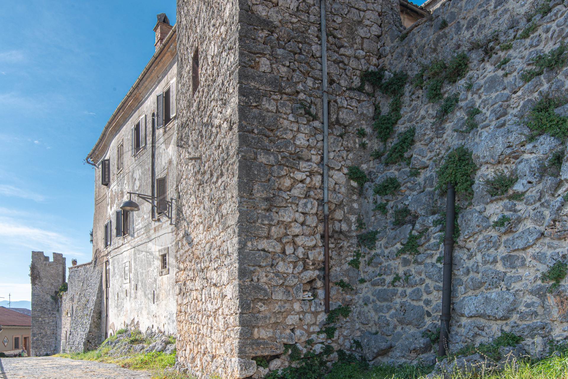 Palazzo storico in vendita a Vico nel Lazio
