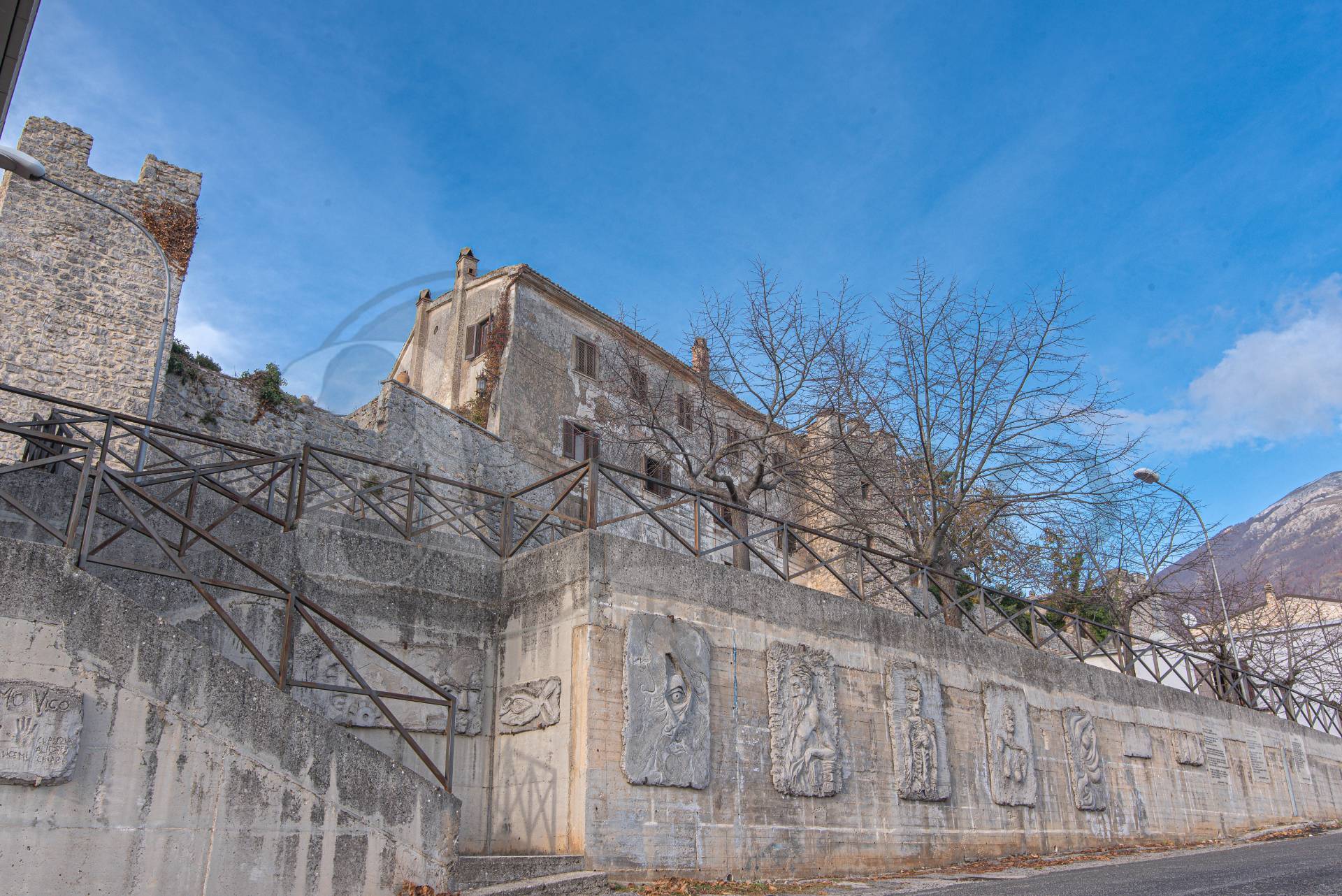 Palazzo storico in vendita a Vico nel Lazio