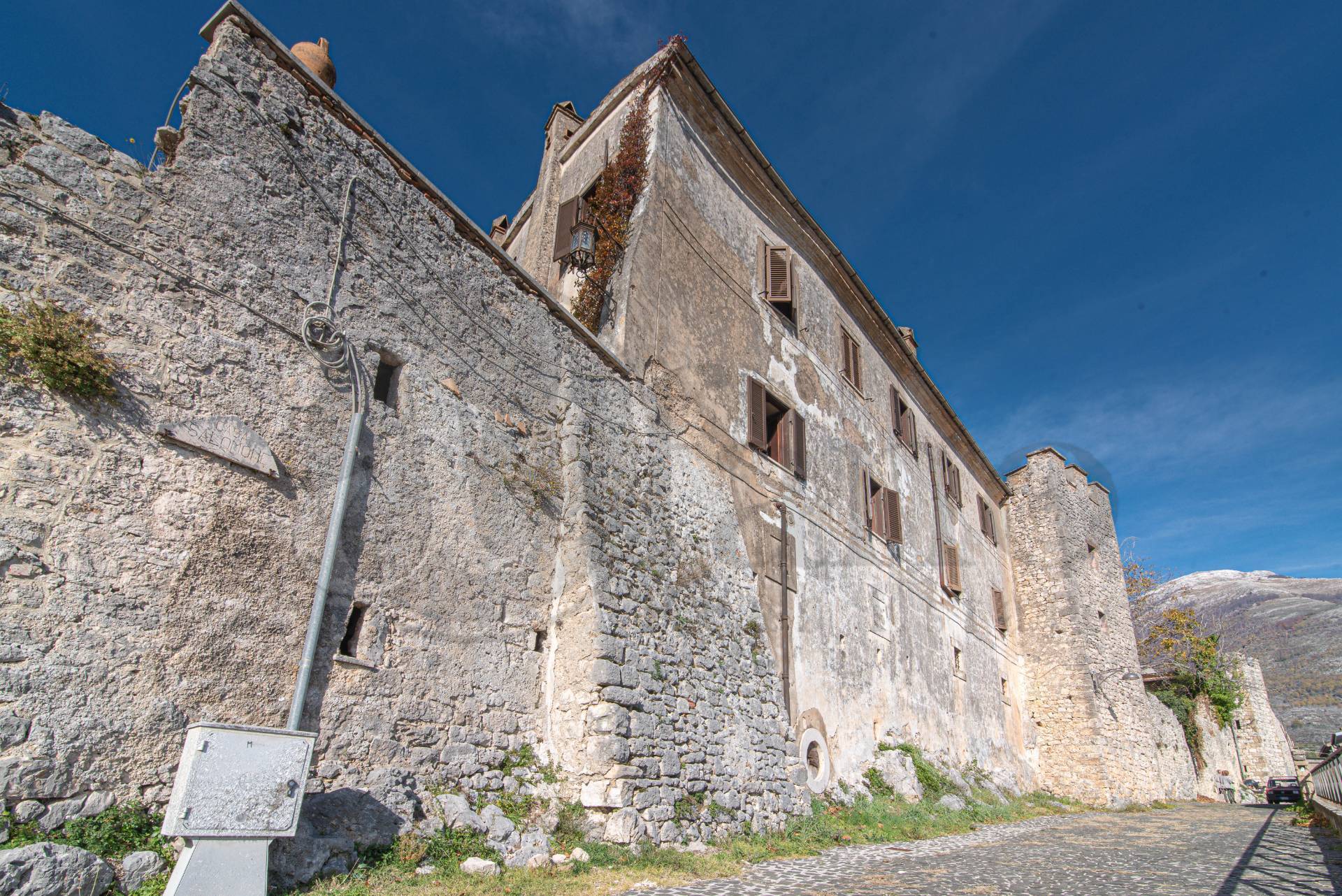 Palazzo storico in vendita a Vico nel Lazio