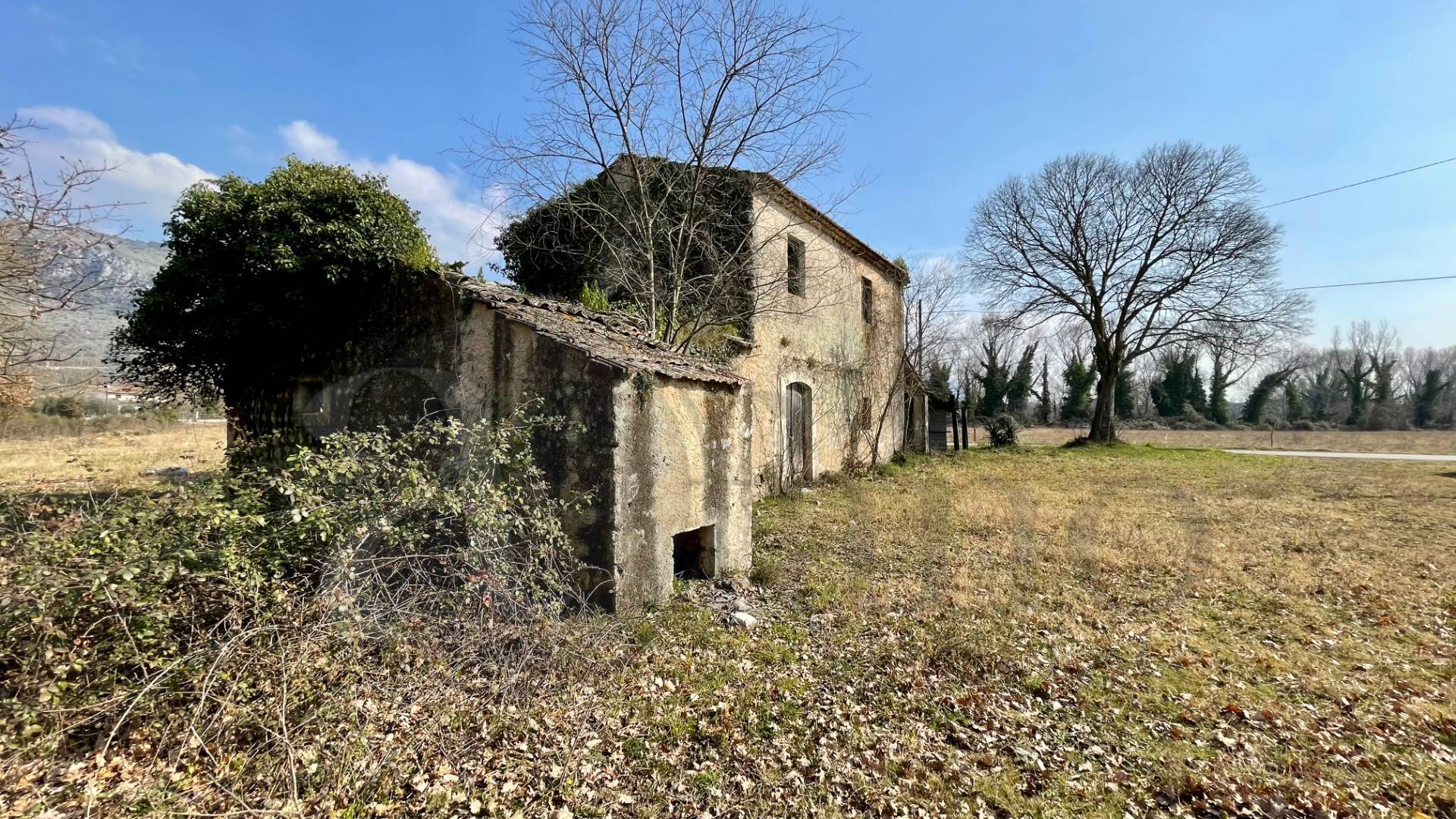 Casale di campagna in vendita a Roccasecca