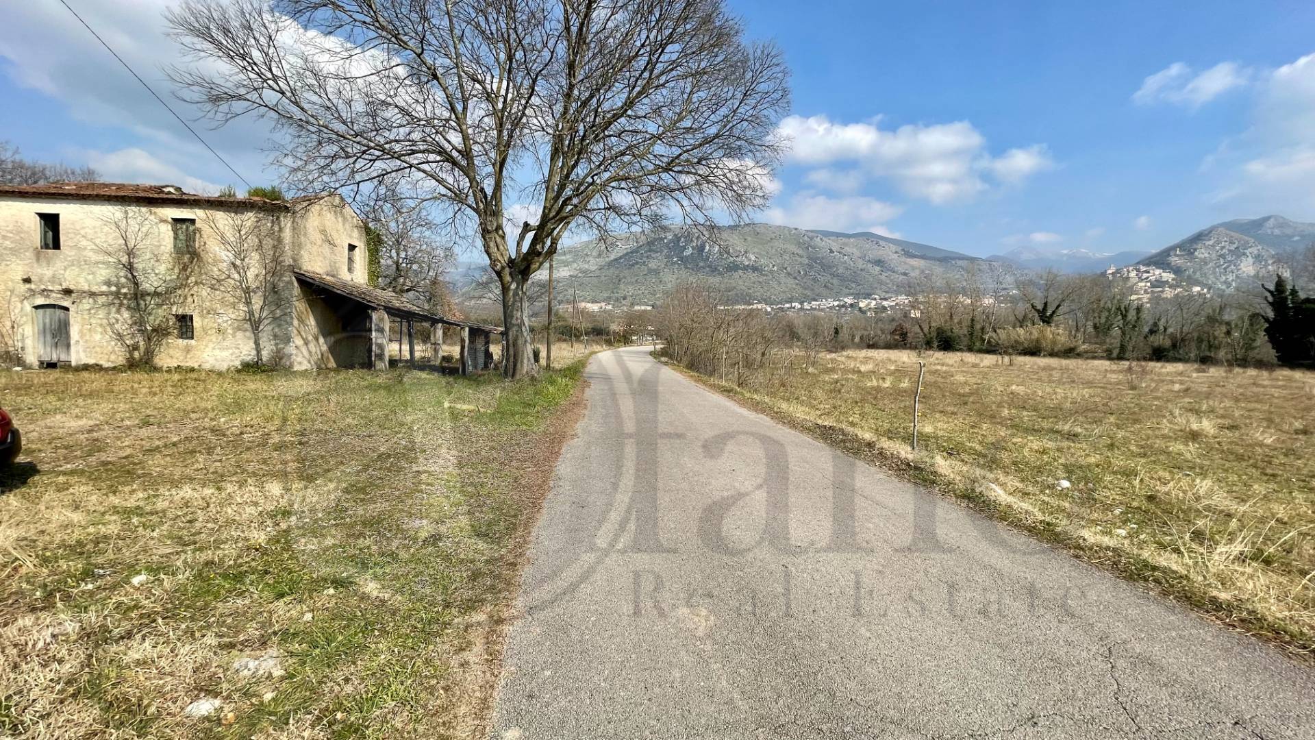 Casale di campagna in vendita a Roccasecca