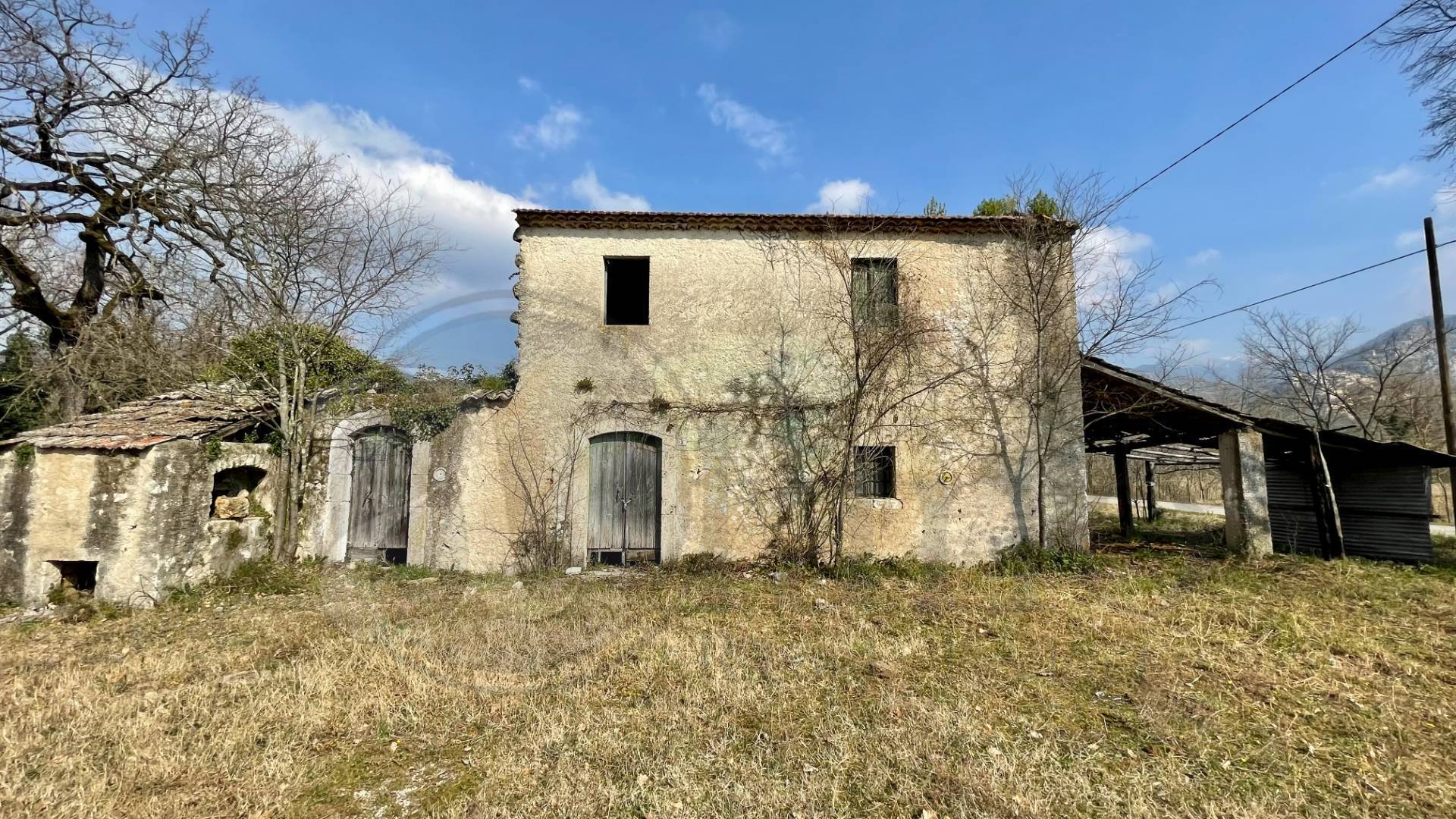 Casale di campagna in vendita a Roccasecca