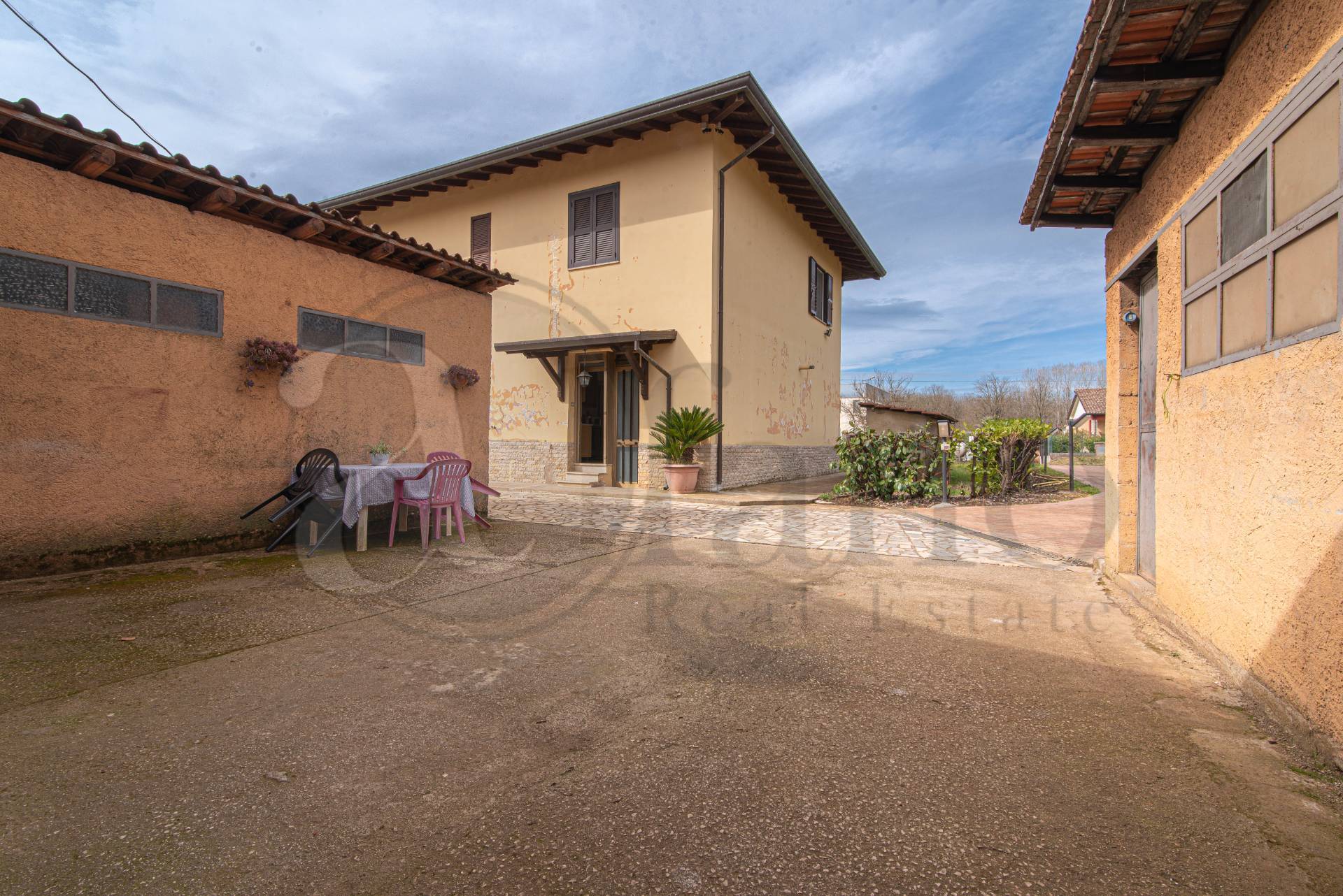 Casale di campagna in vendita a Ceprano