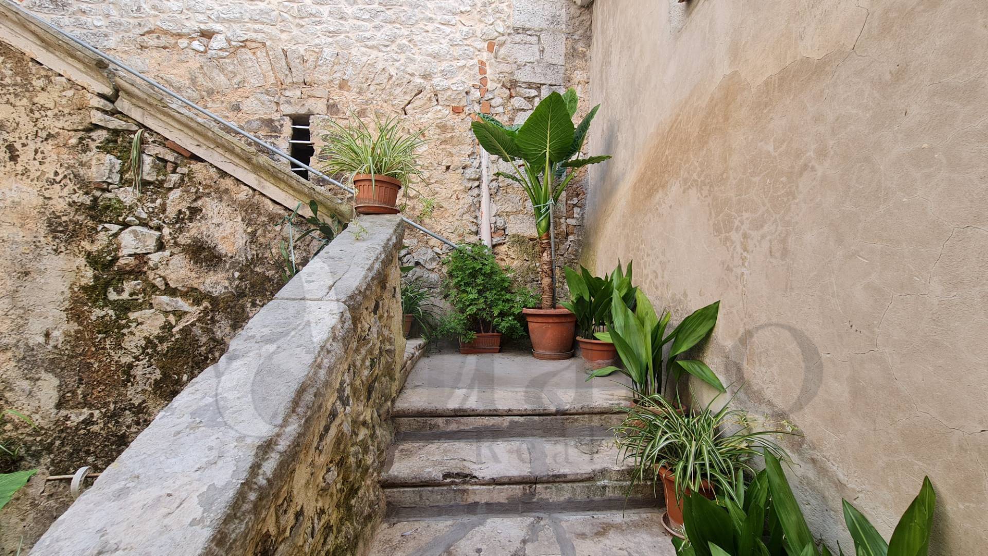 Palazzo storico in vendita a Priverno